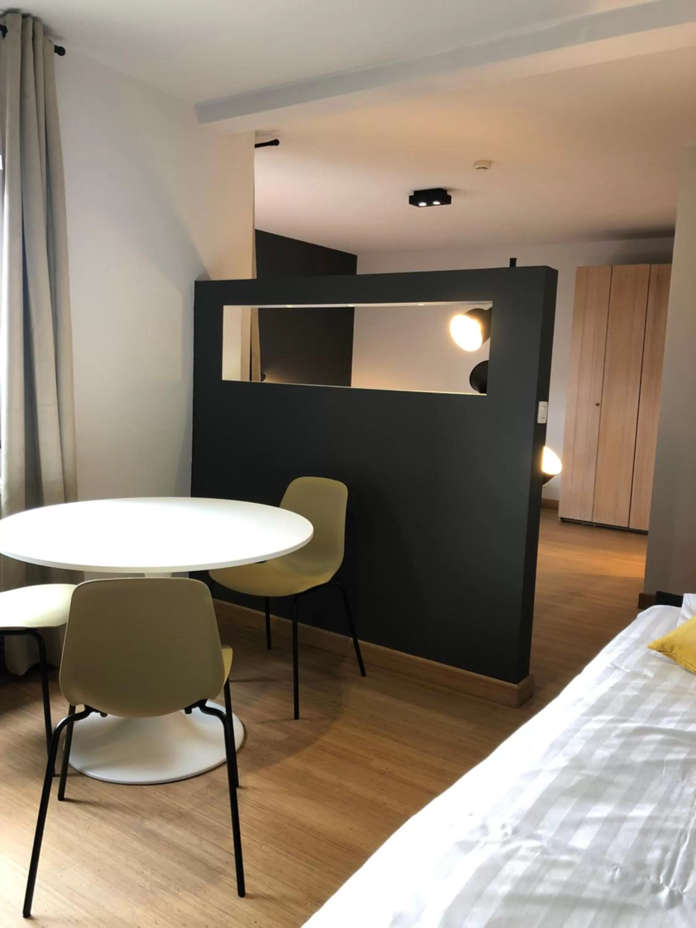 Twin Room with Kitchen in Hotel Le Cygne d'Argent
