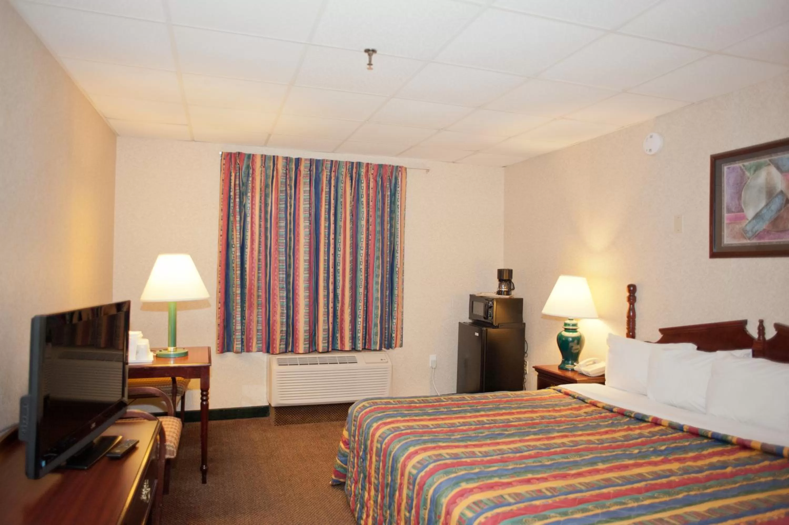 King Room - Smoking  in Days Inn by Wyndham Parsippany
