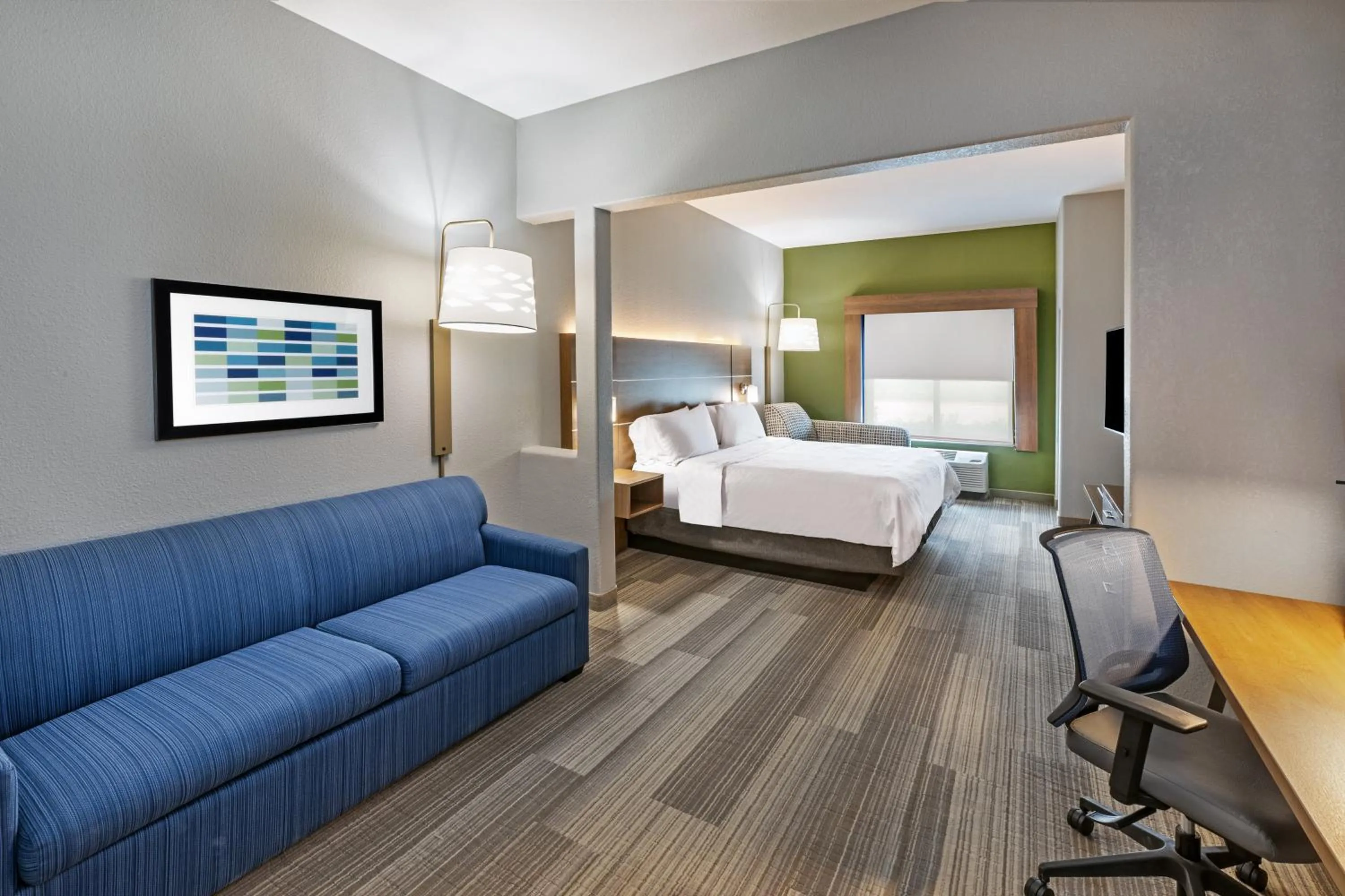 King Suite - Communications and Mobility Accessible Tub in Holiday Inn Express Hotel & Suites Austin NE-Hutto by IHG