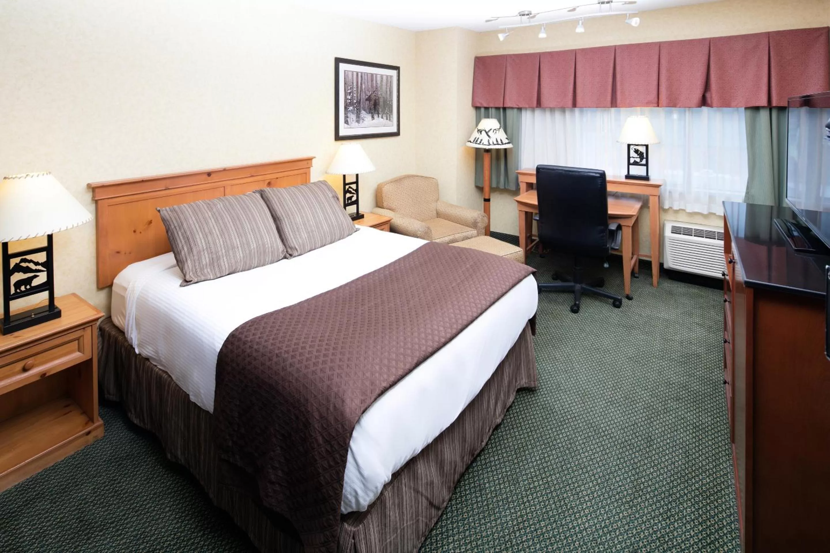 Standard Queen Room in Red Lion Hotel Kalispell