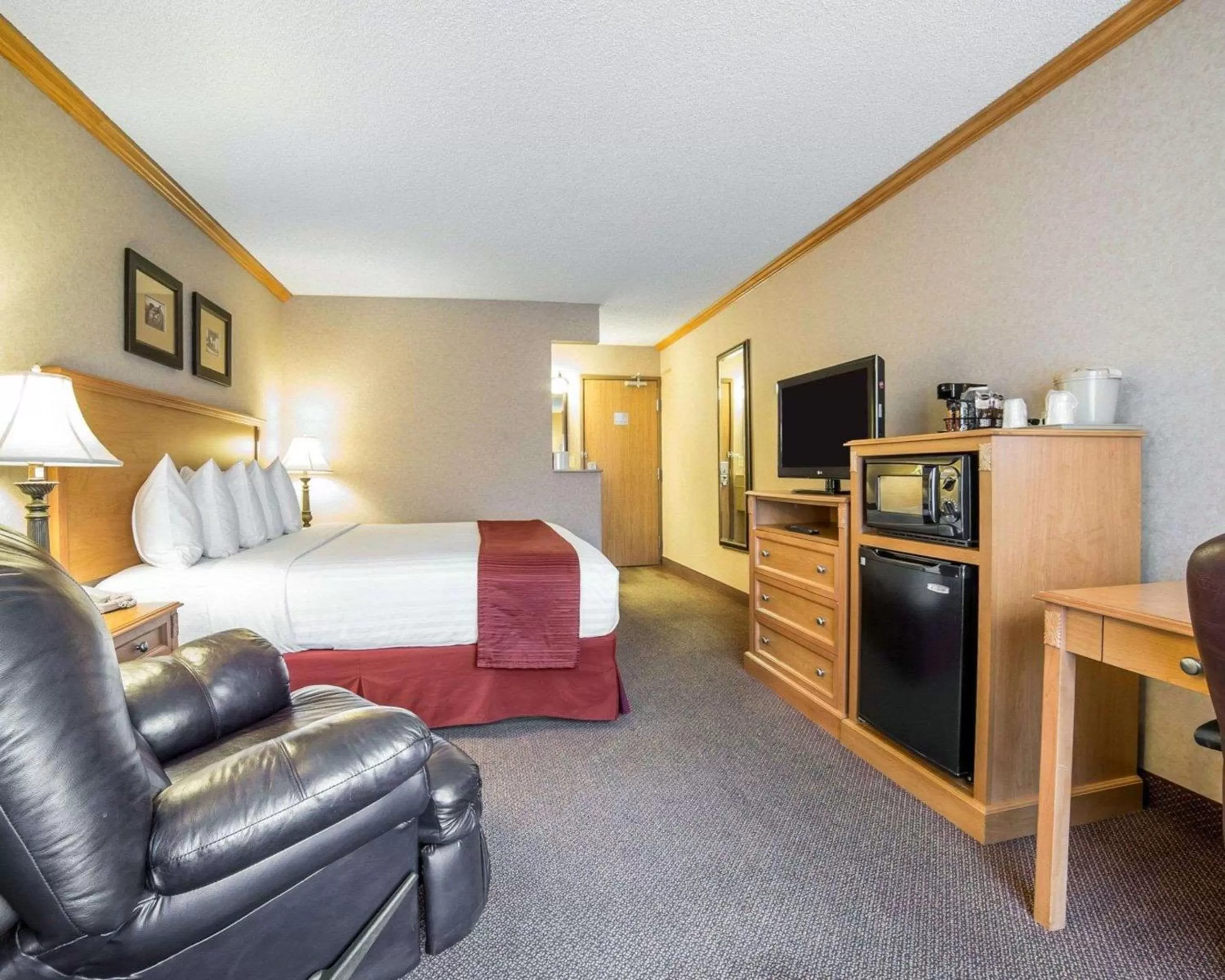 King Room - Non-Smoking in Quality Inn & Suites Casper near Event Center