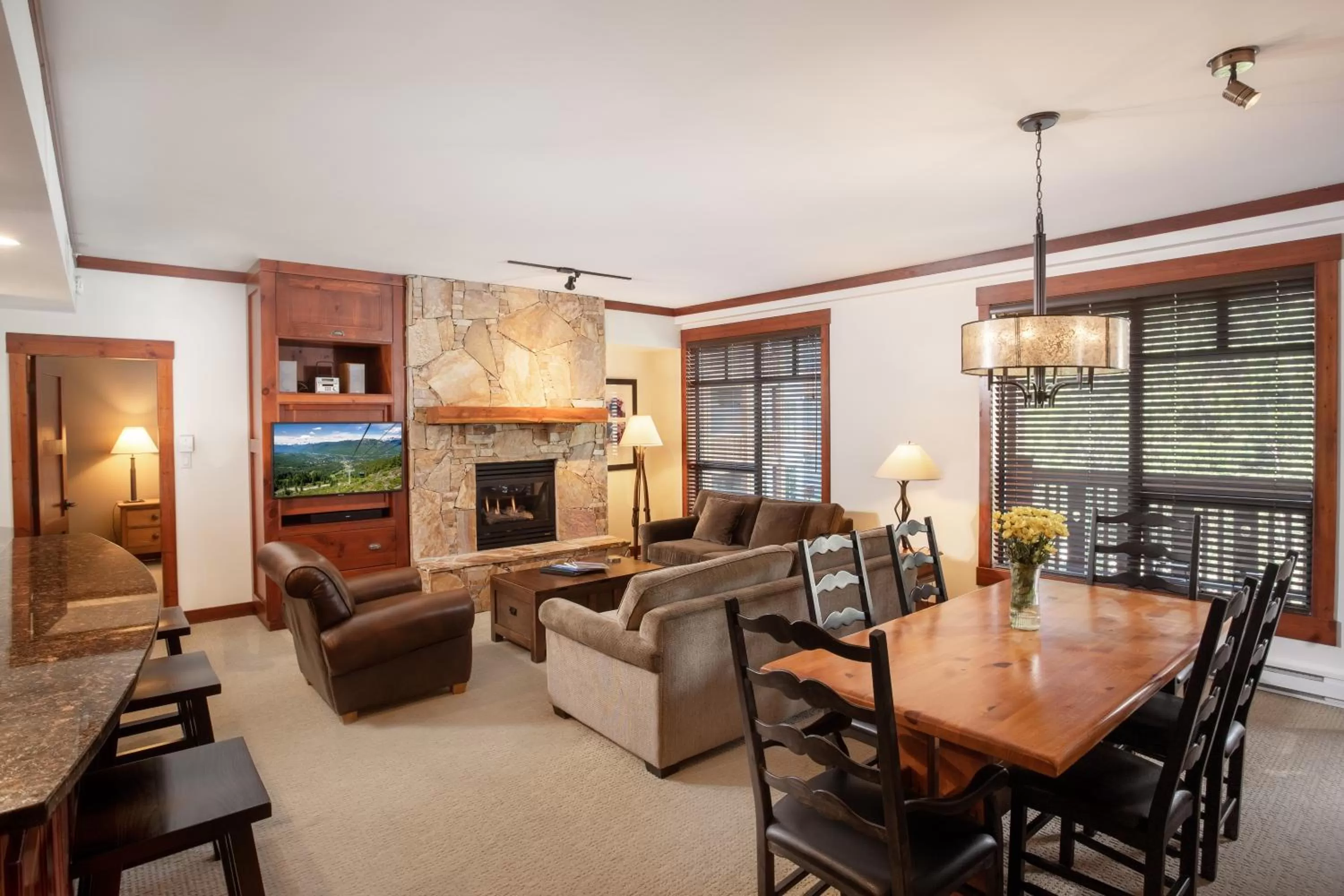 Two-Bedroom Apartment in First Tracks Lodge