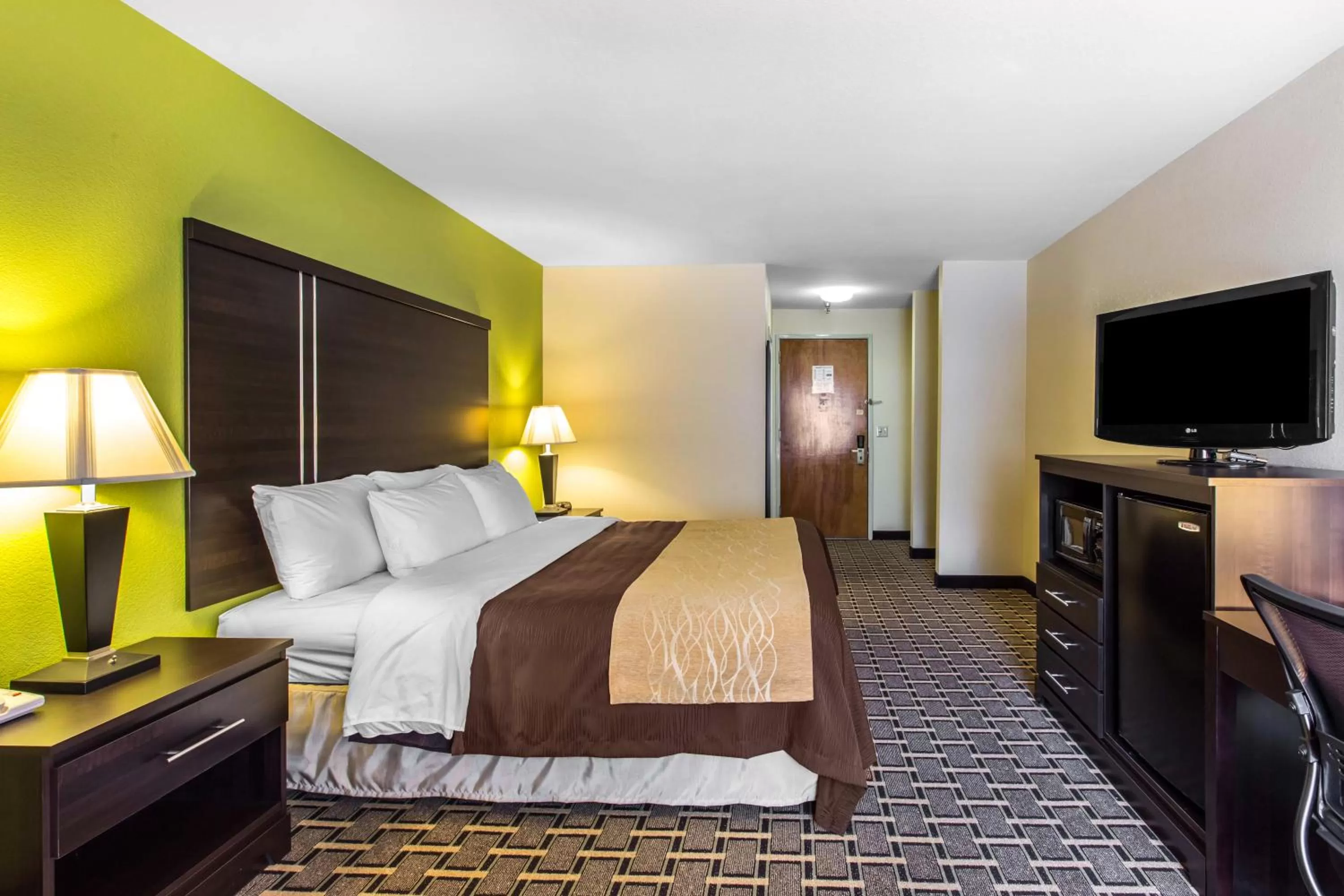 King Room - Non-Smoking in Quality Inn West of Asheville