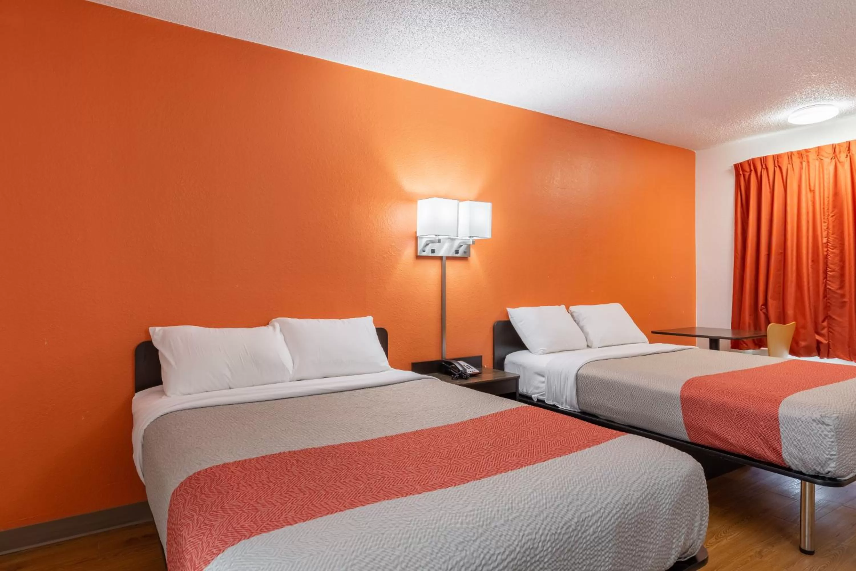 Quadruple Room - Disability Access - Non-Smoking in Motel 6-Bryan, TX - University Area