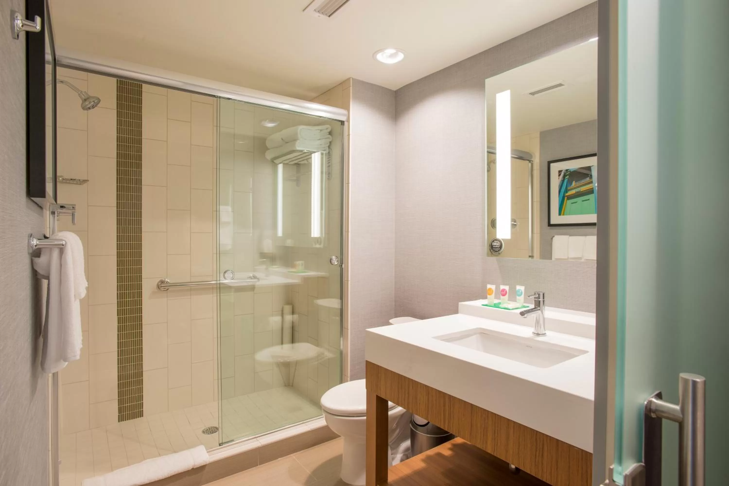 Standard King Room with Sofa Bed in Hyatt Place Cincinnati/Sharonville Convention Center