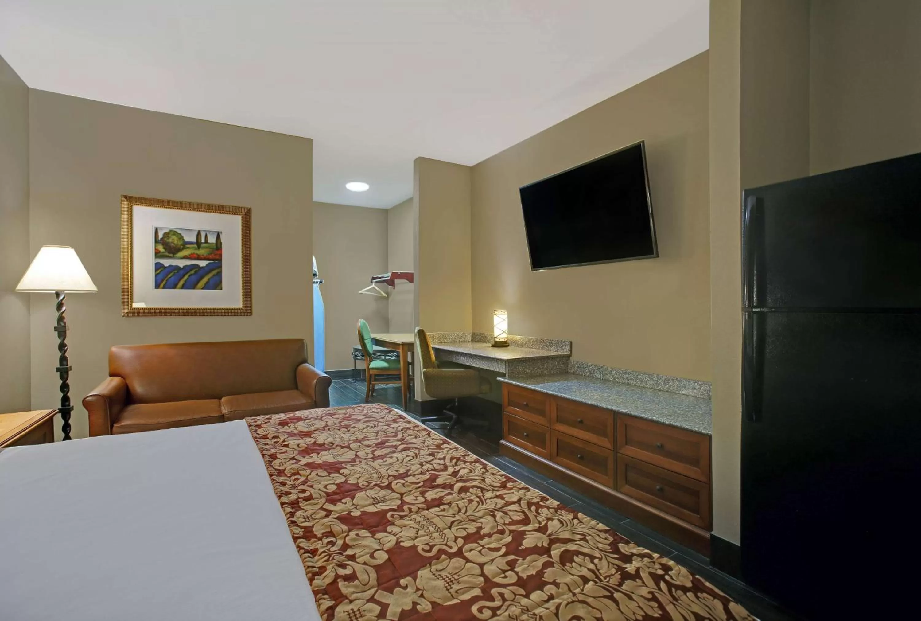 King Room - Non-Smoking in Studio 6 Odessa, Tx