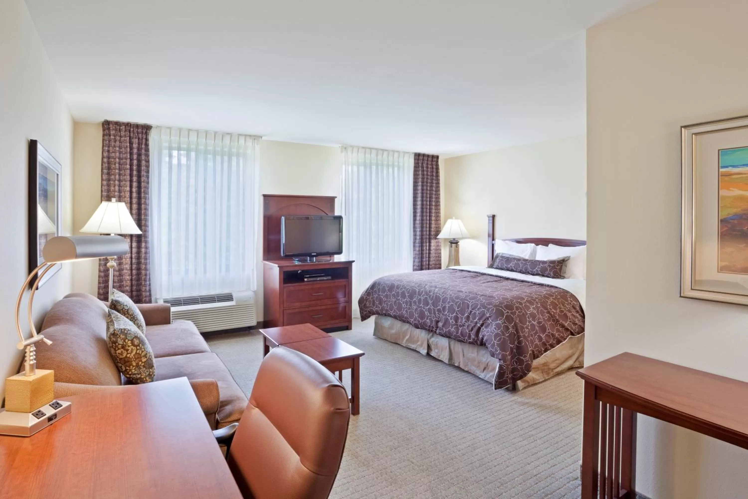 King Studio with Sofa Bed in Staybridge Suites Everett - Paine Field, an IHG Hotel
