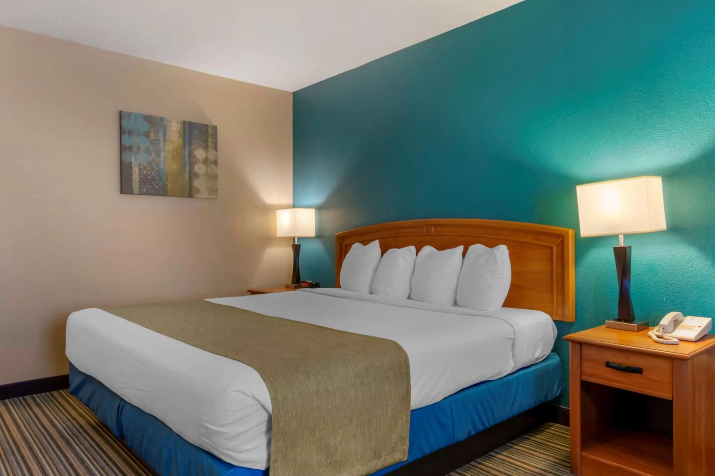 King Room in Best Western Governors Inn and Suites