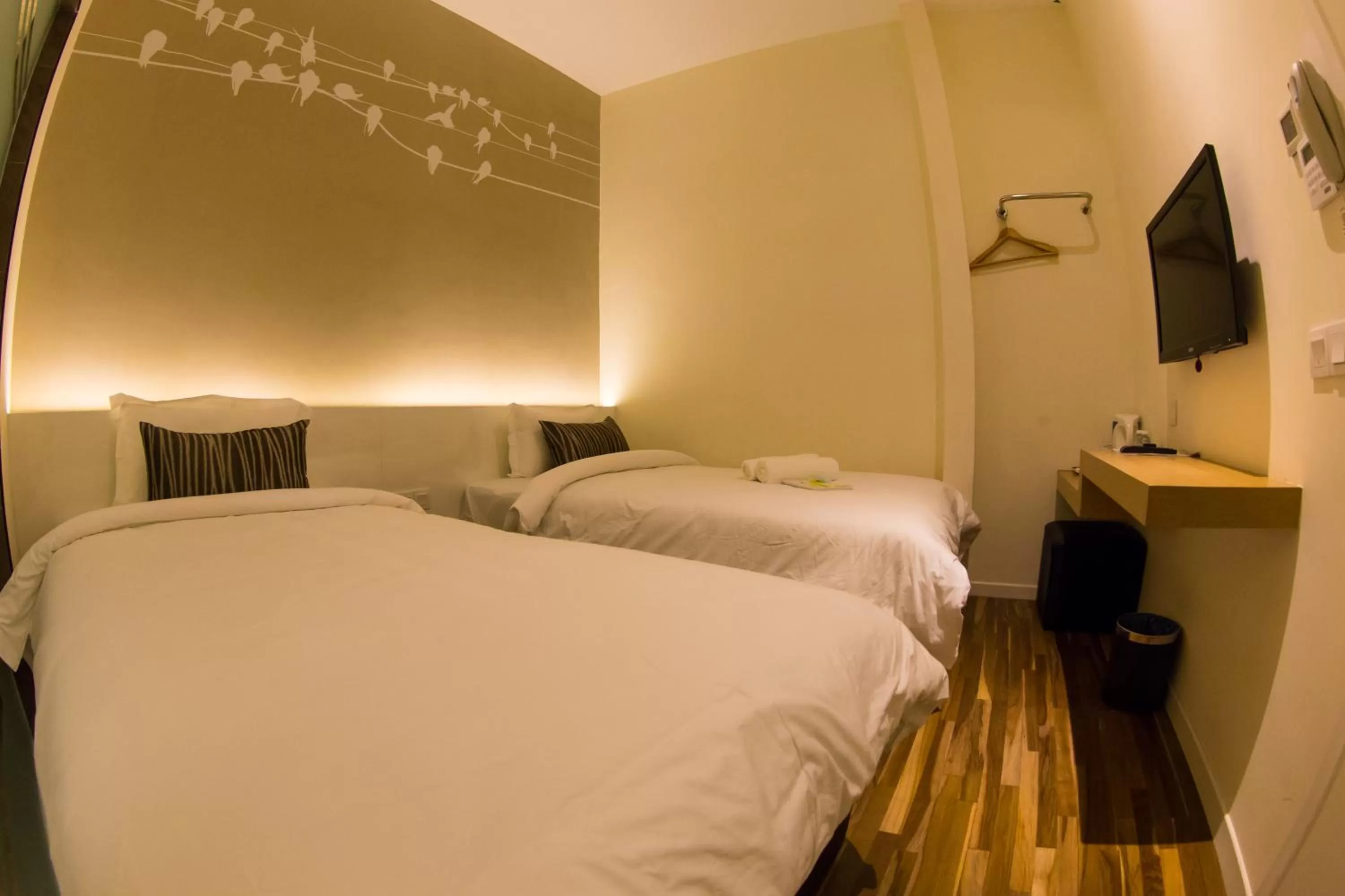 Superior Twin Room in Mood Hotel