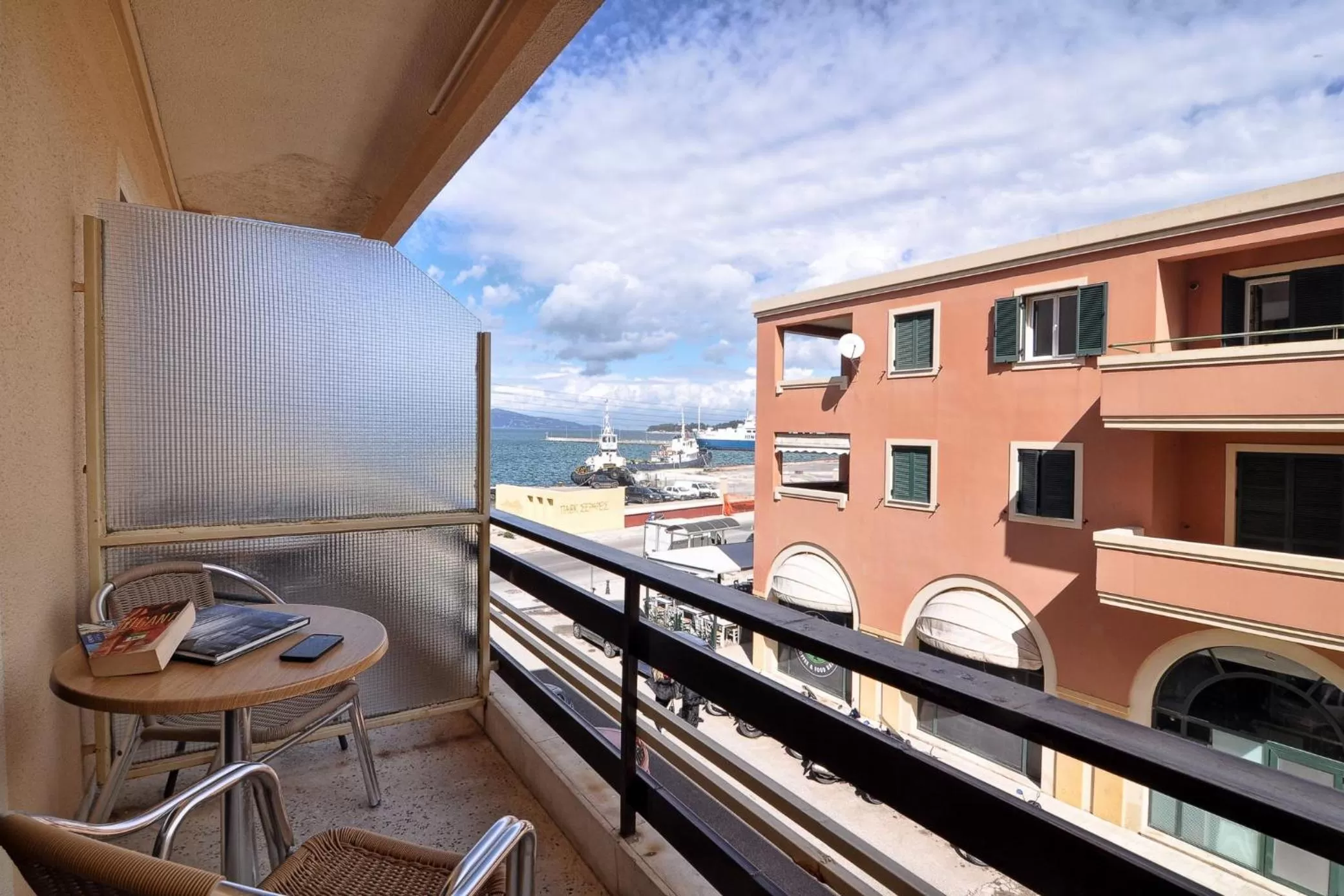 Double or Twin Room with Partial Sea View in Hotel Atlantis