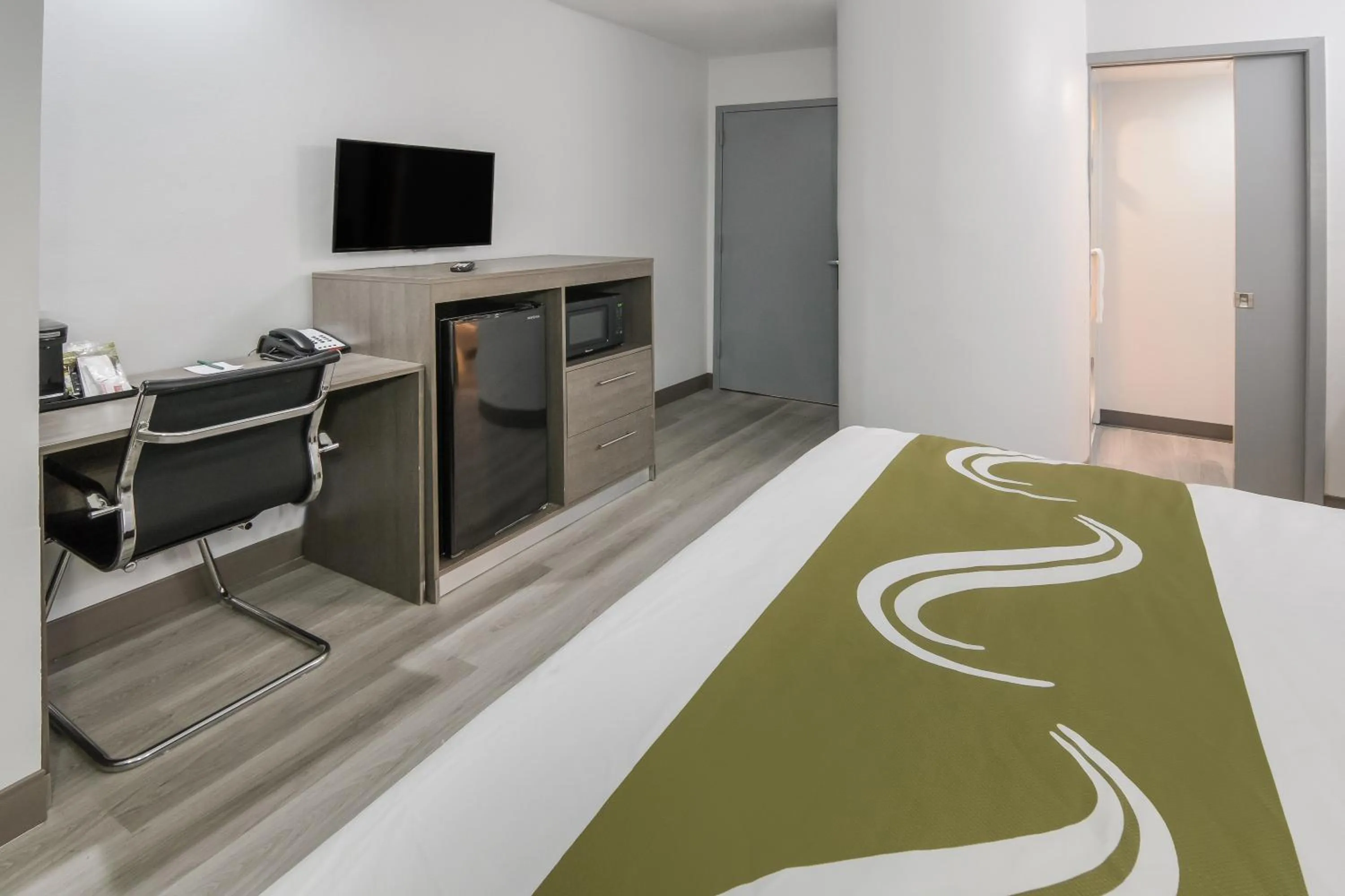 1 King Bed, Suite, Nonsmoking in Quality Inn & Suites Richardson-Dallas