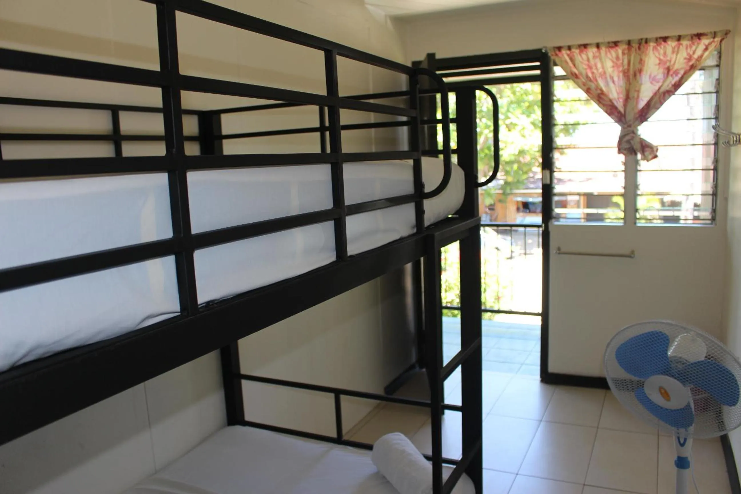 Budget Twin Room in Bamboo Backpackers