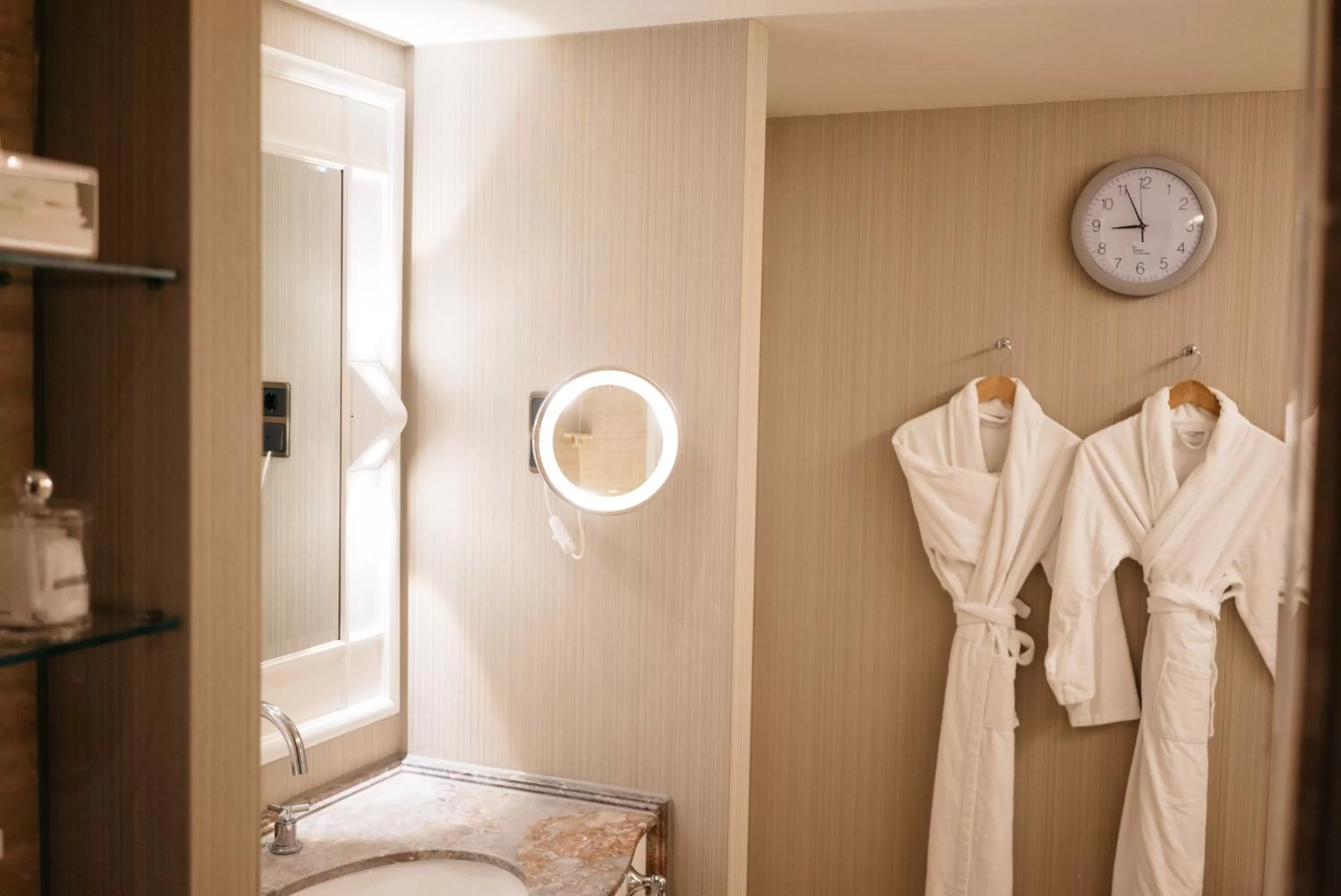 Twin Room - Club Access in Hyatt Regency Köln