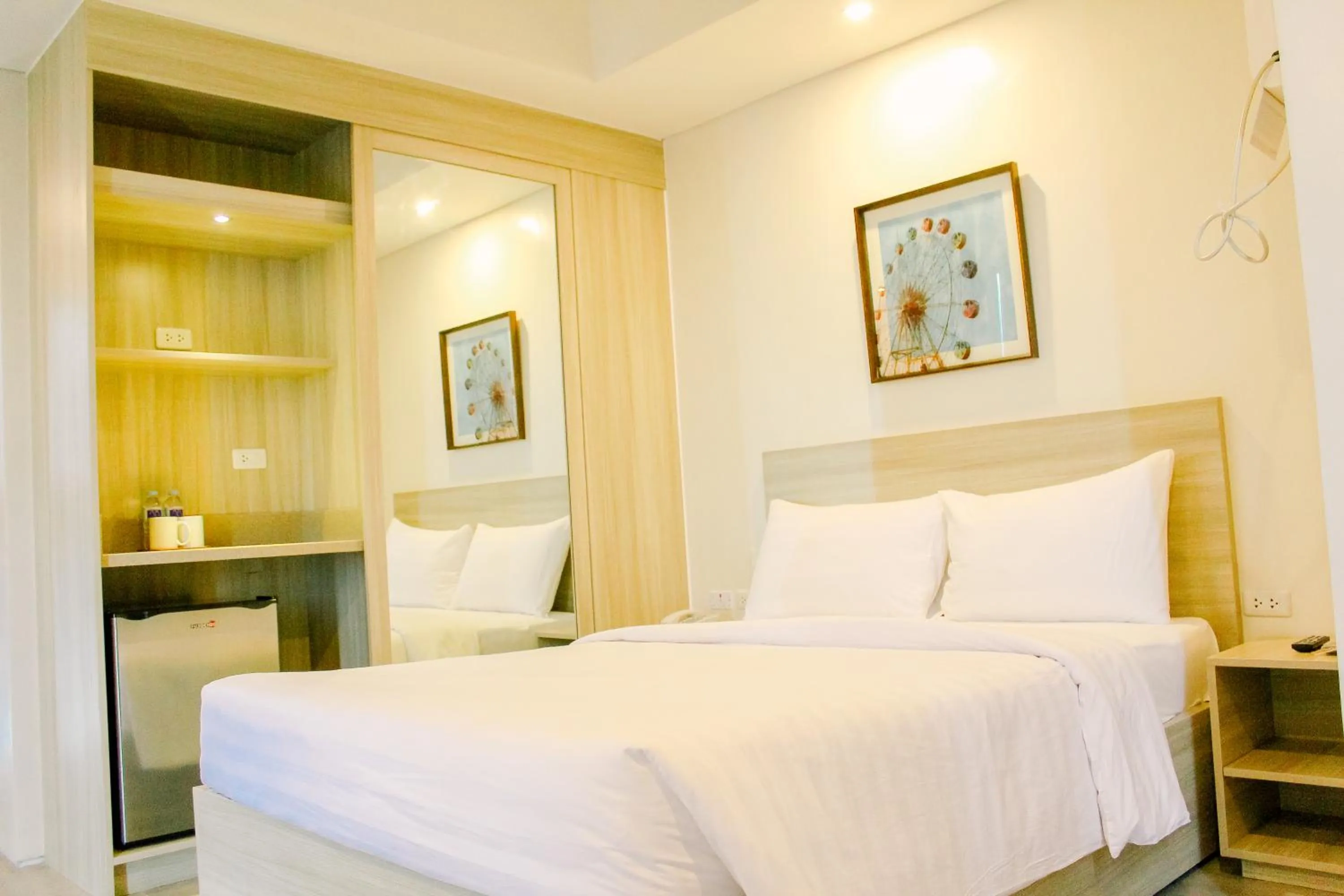 Deluxe Queen or Twin Room in Mabolo Royal Hotel