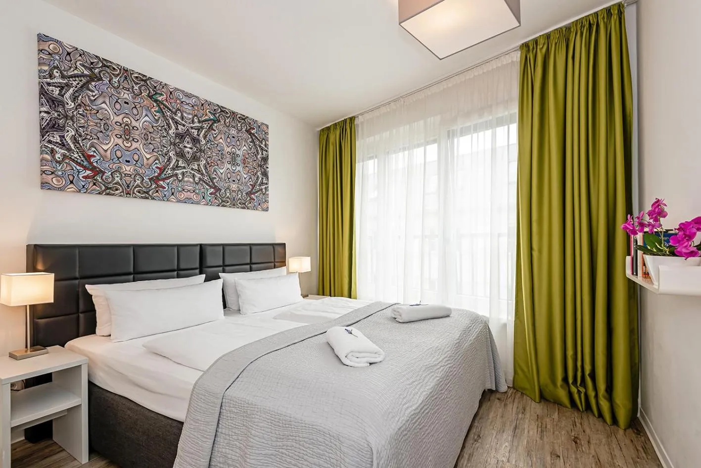 Three-Bedroom Apartment with Balcony in Apartments Rosenthal Residence