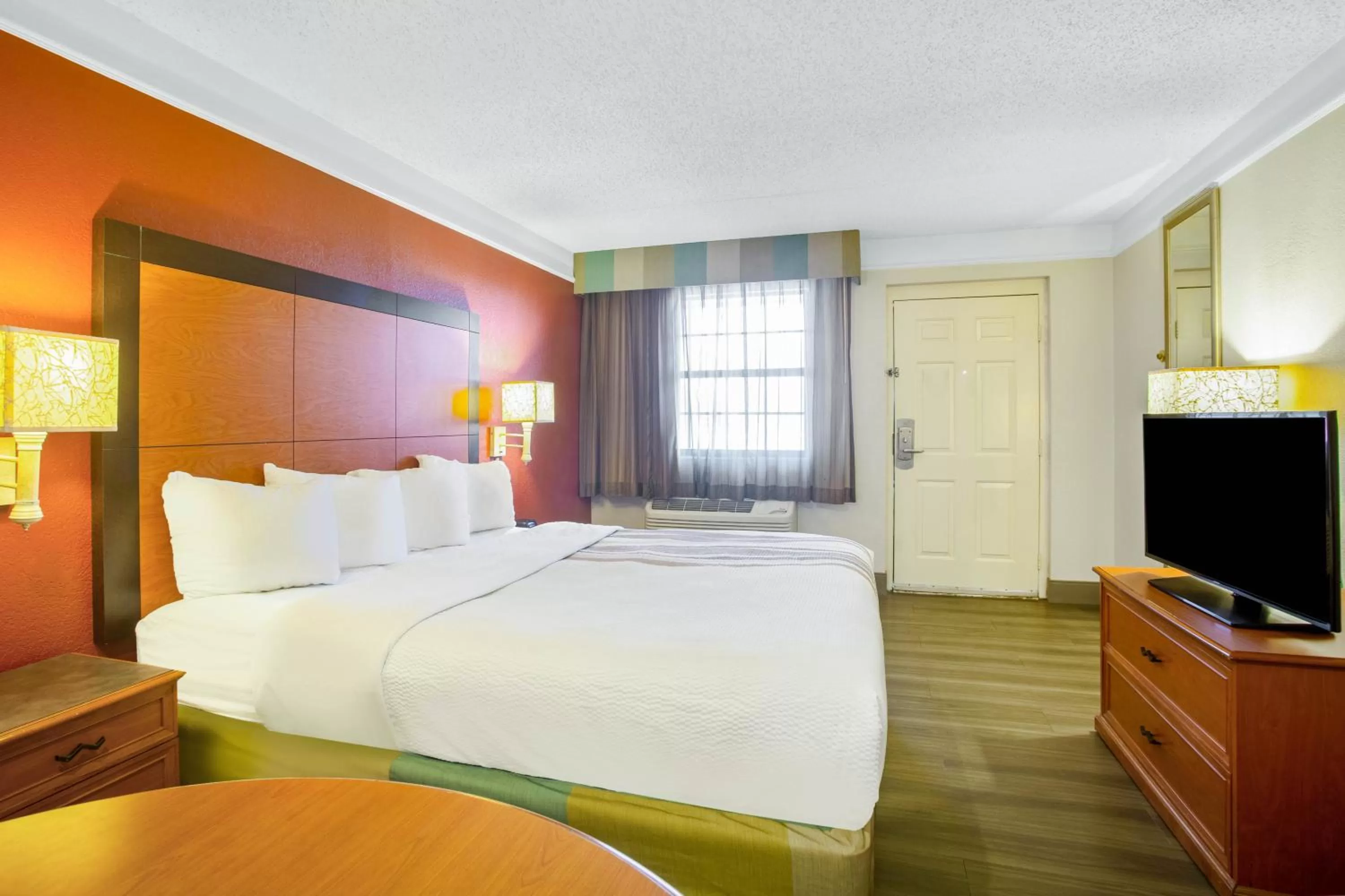 King Room in La Quinta Inn by Wyndham Victoria