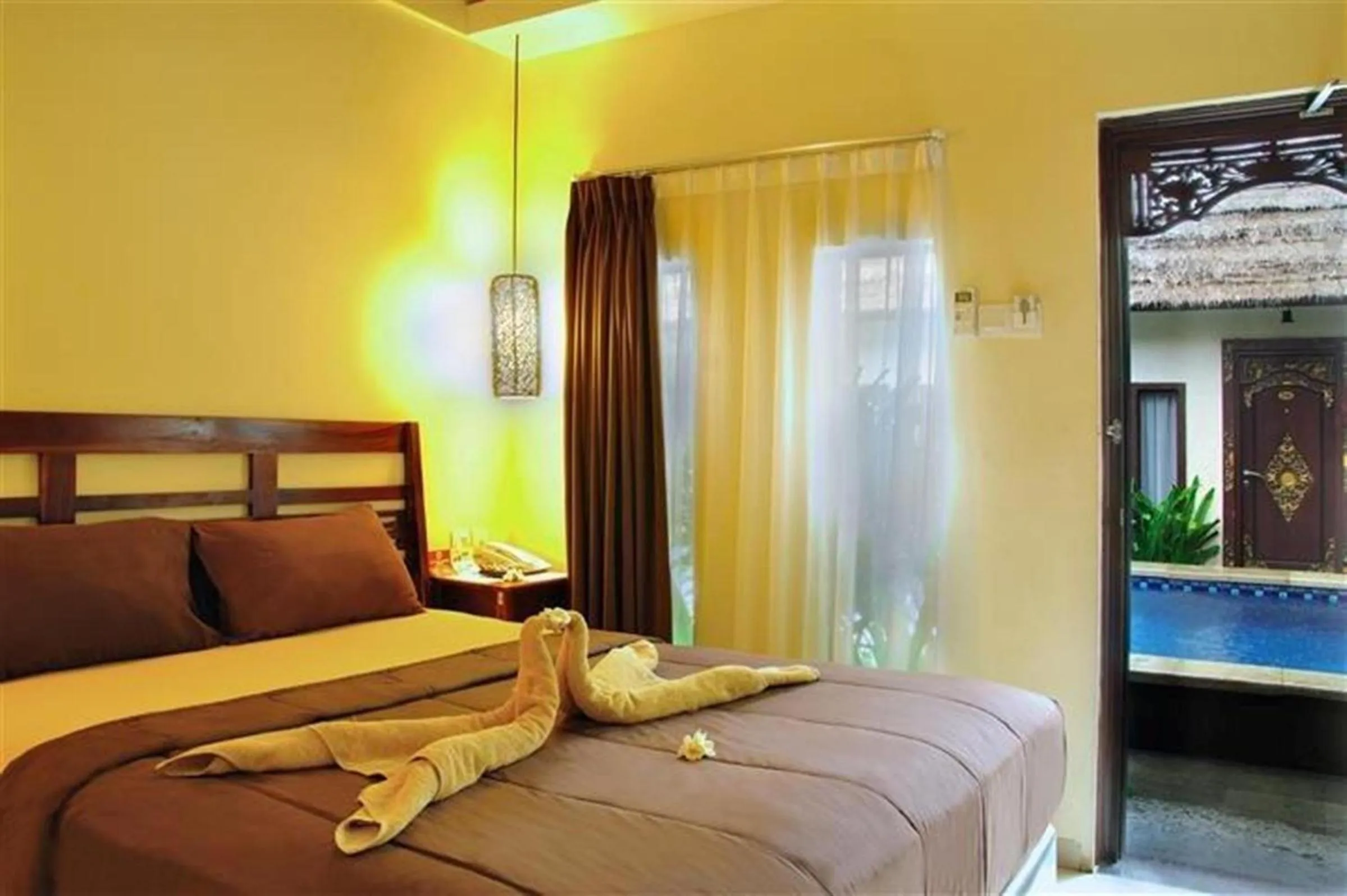 Deluxe Double or Twin Room in Coco De Heaven House