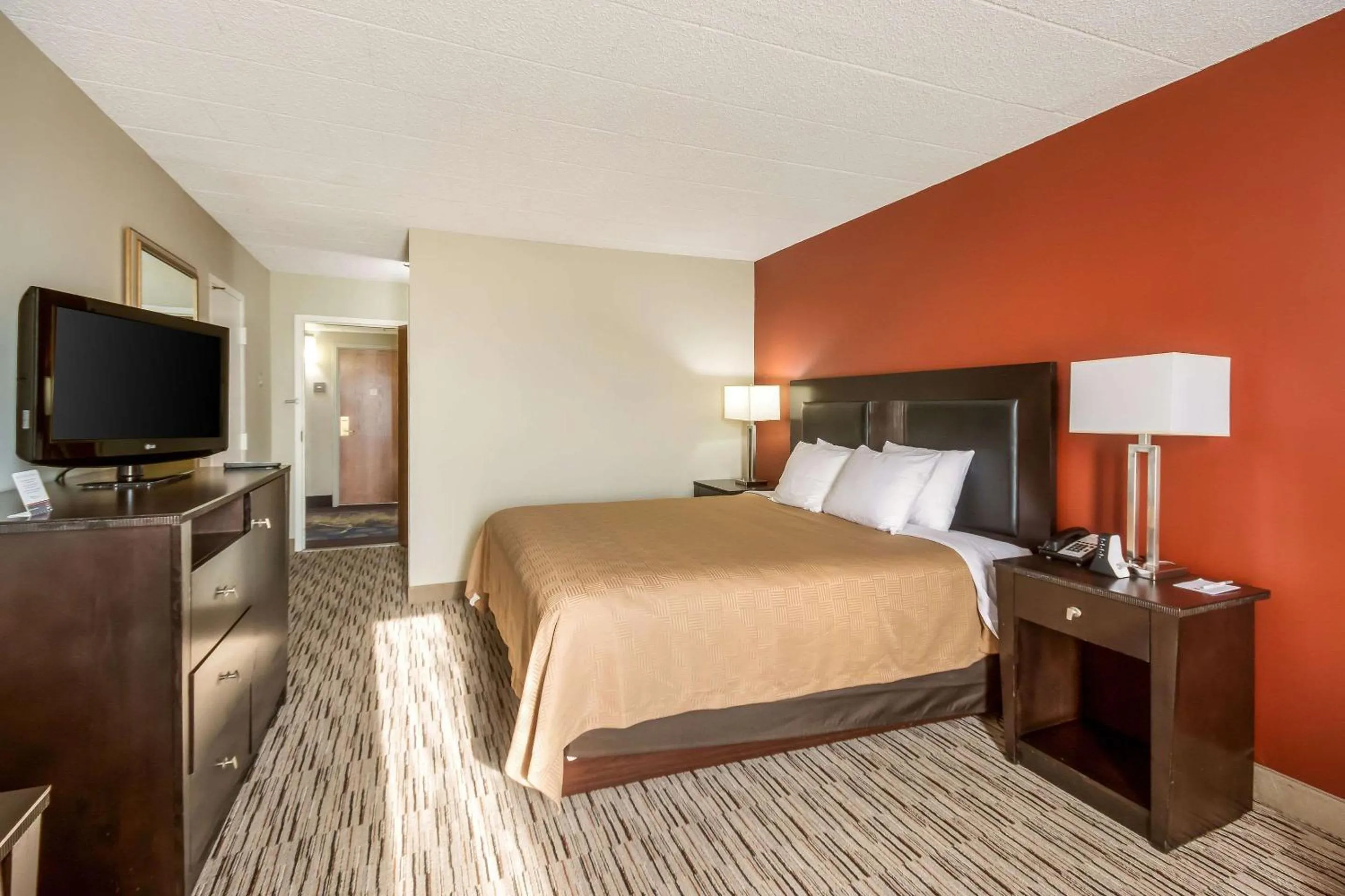 King Room in Exton Hotel and Conference Center