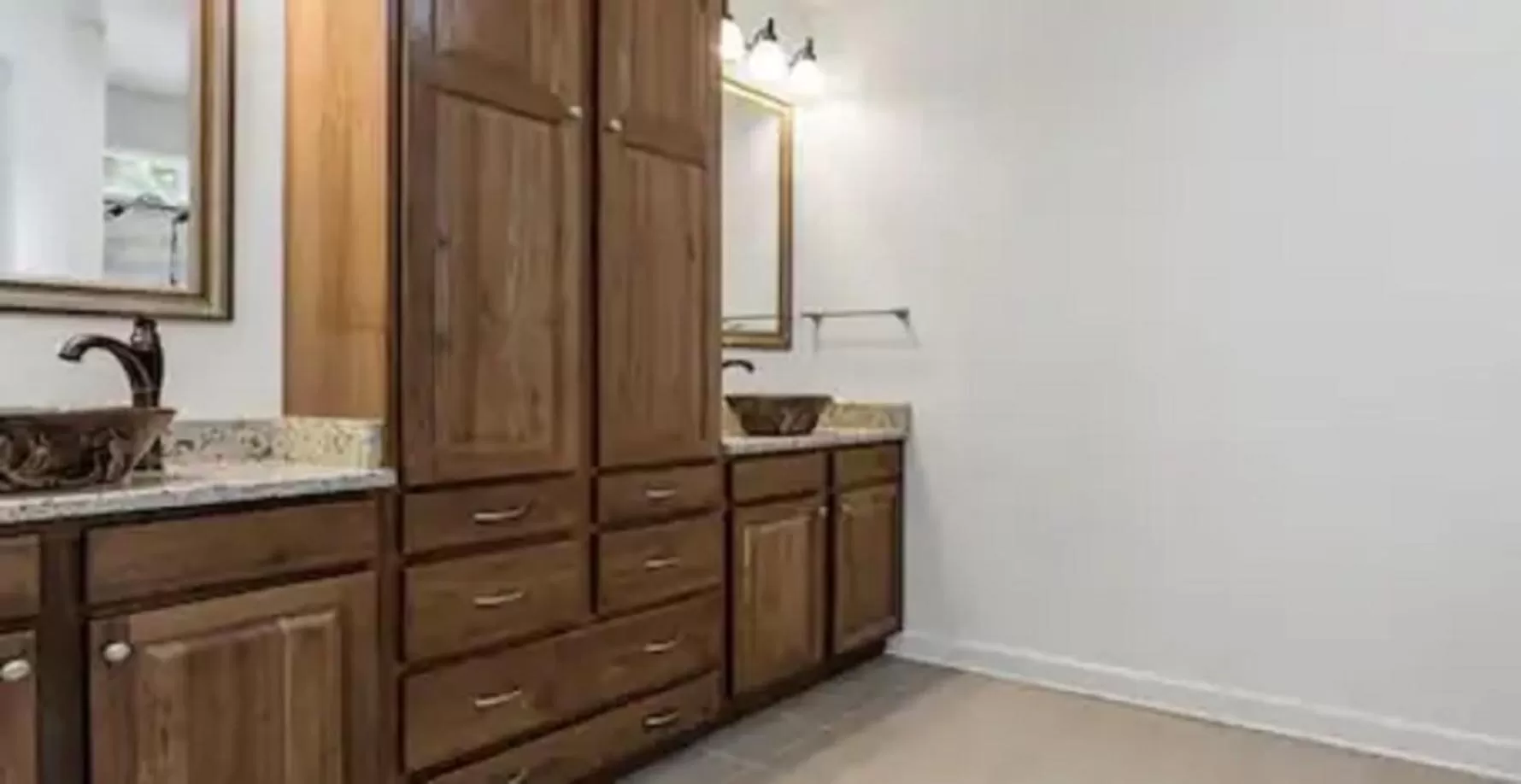 Suite with One Queen Bed and One King Bed - Accessible/Non-Smoking in Island Inn & Suites, an Ascend Collection Hotel