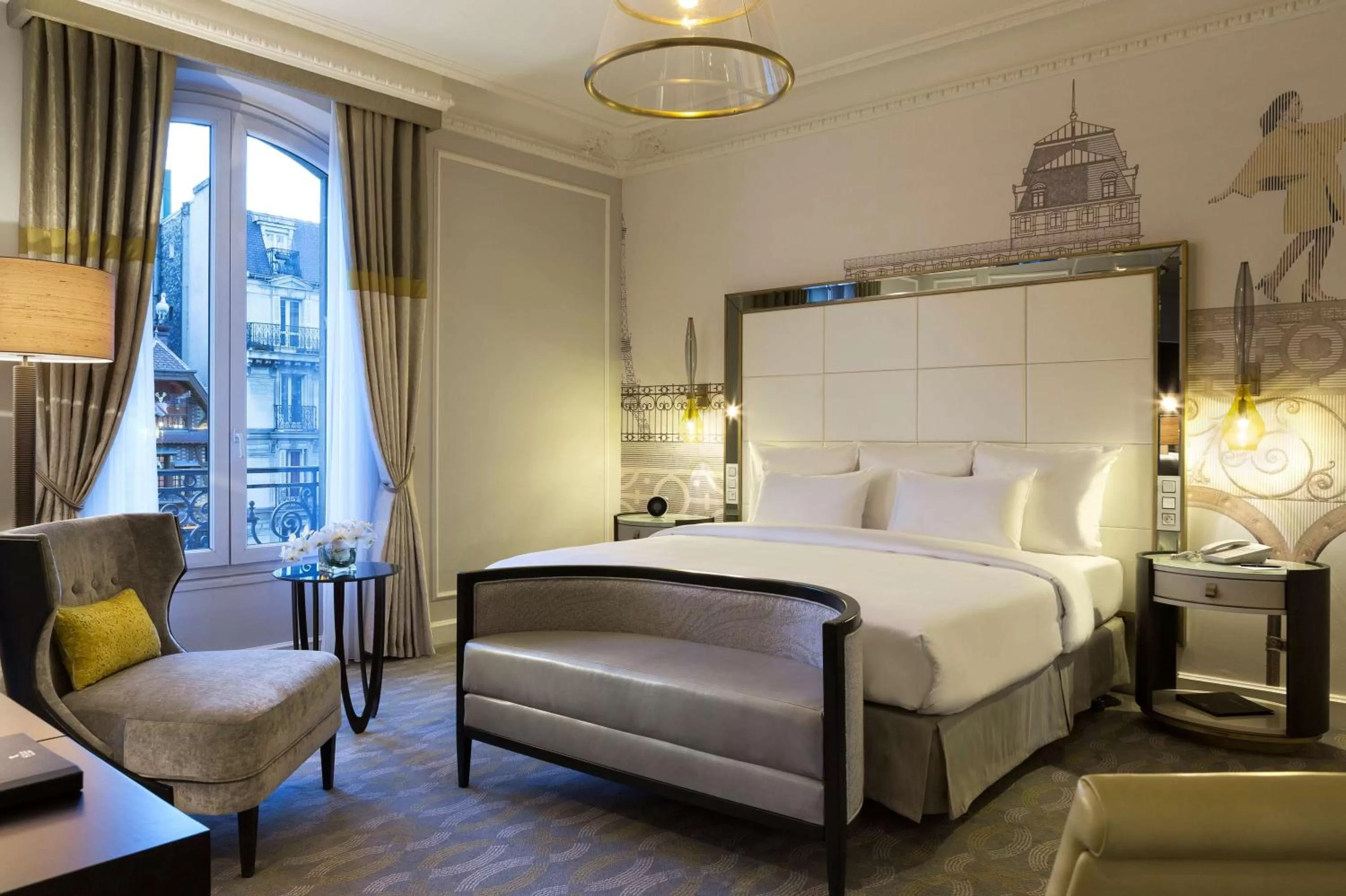 Family Connecting Rooms in Hilton Paris Opera