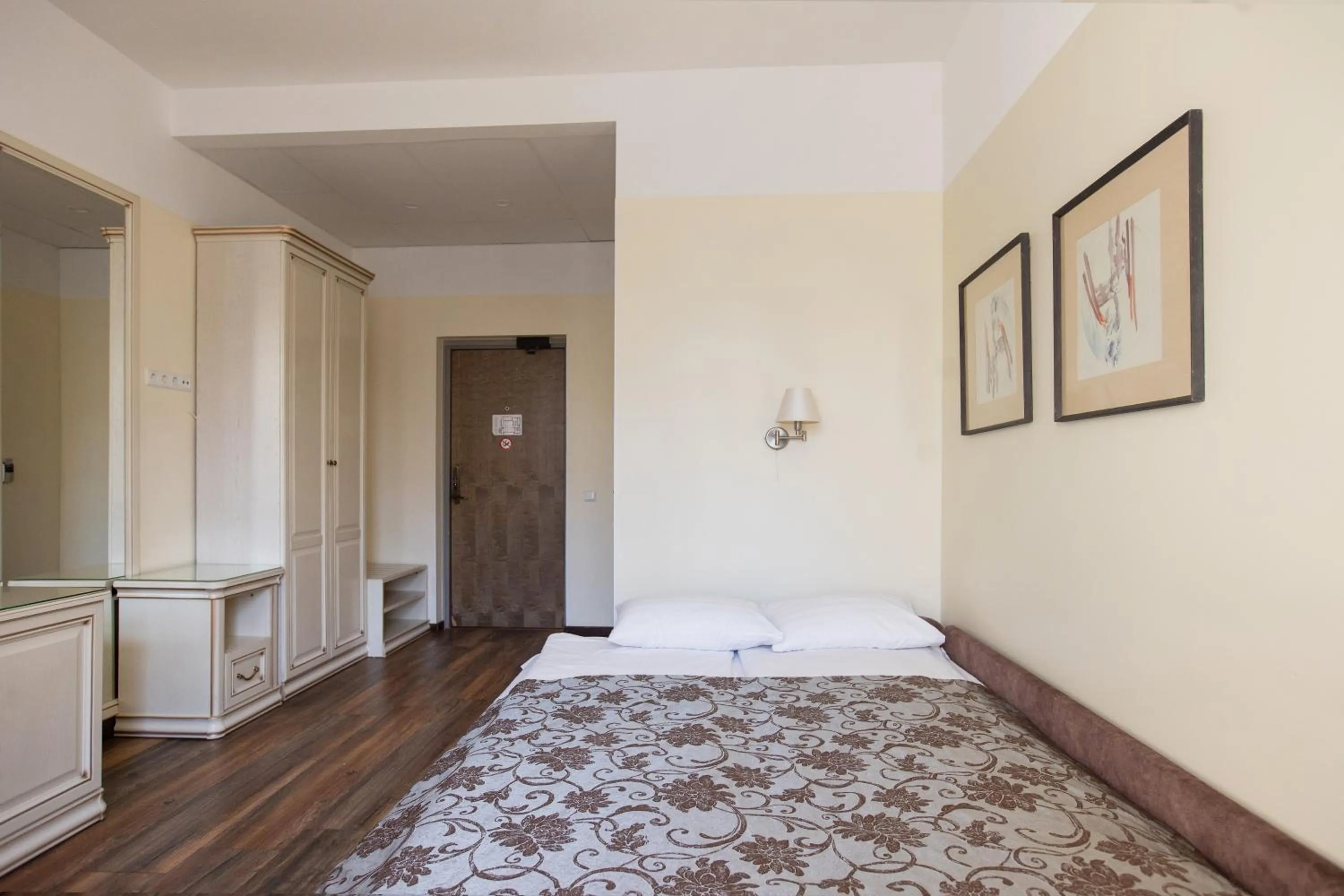 Family Room (2 Adults + 2 Children) in Hotel St. Barbara