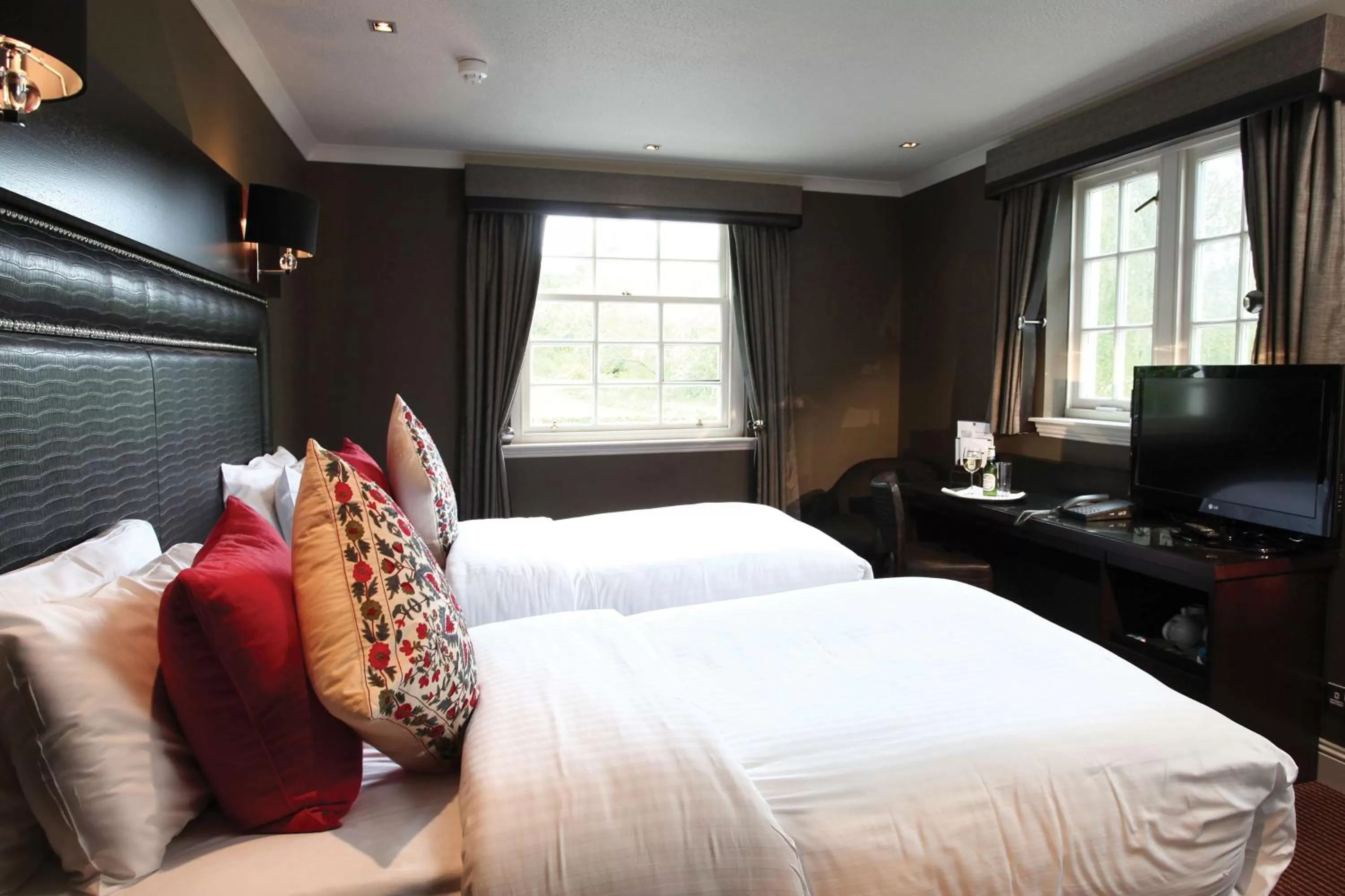 Superior Twin Room in Eglinton Arms Hotel, BW Premier Collection