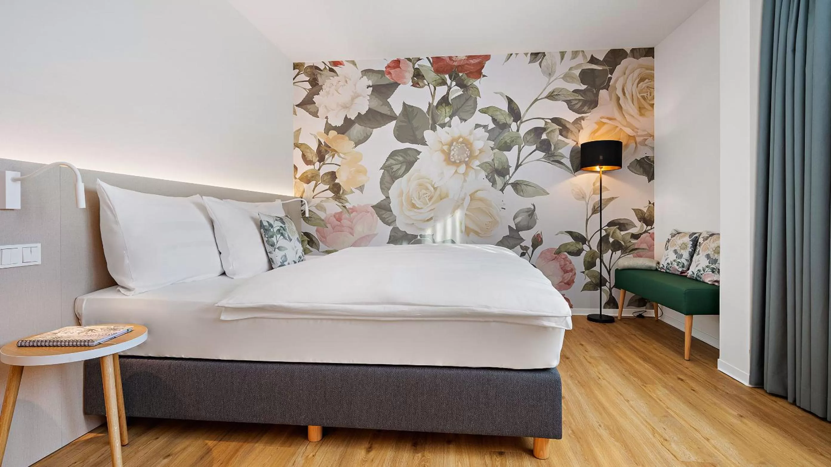 Deluxe Double Room in Hey Lou Hotel Karlsruhe Messe