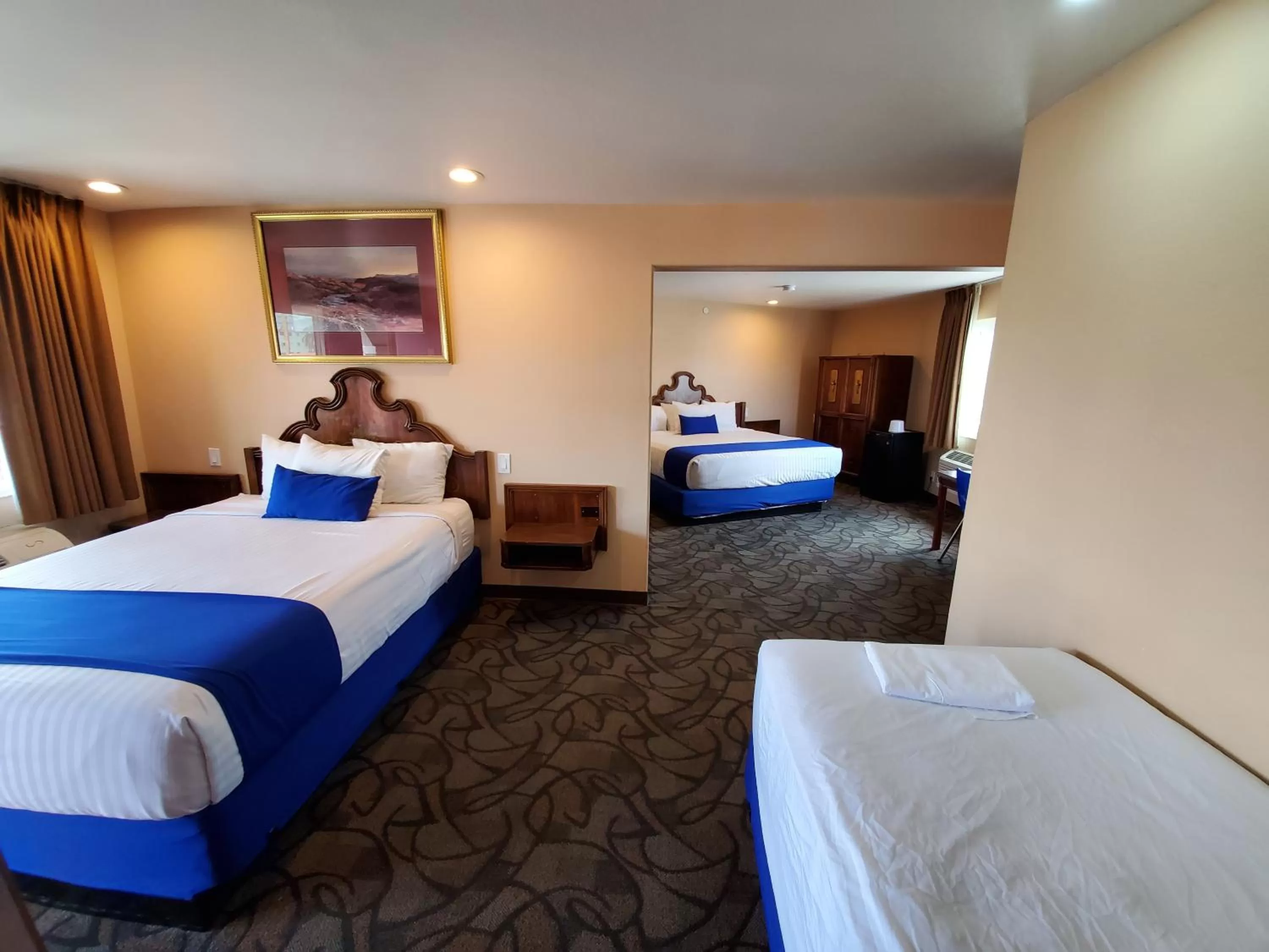 Family Suite in Colony Inn