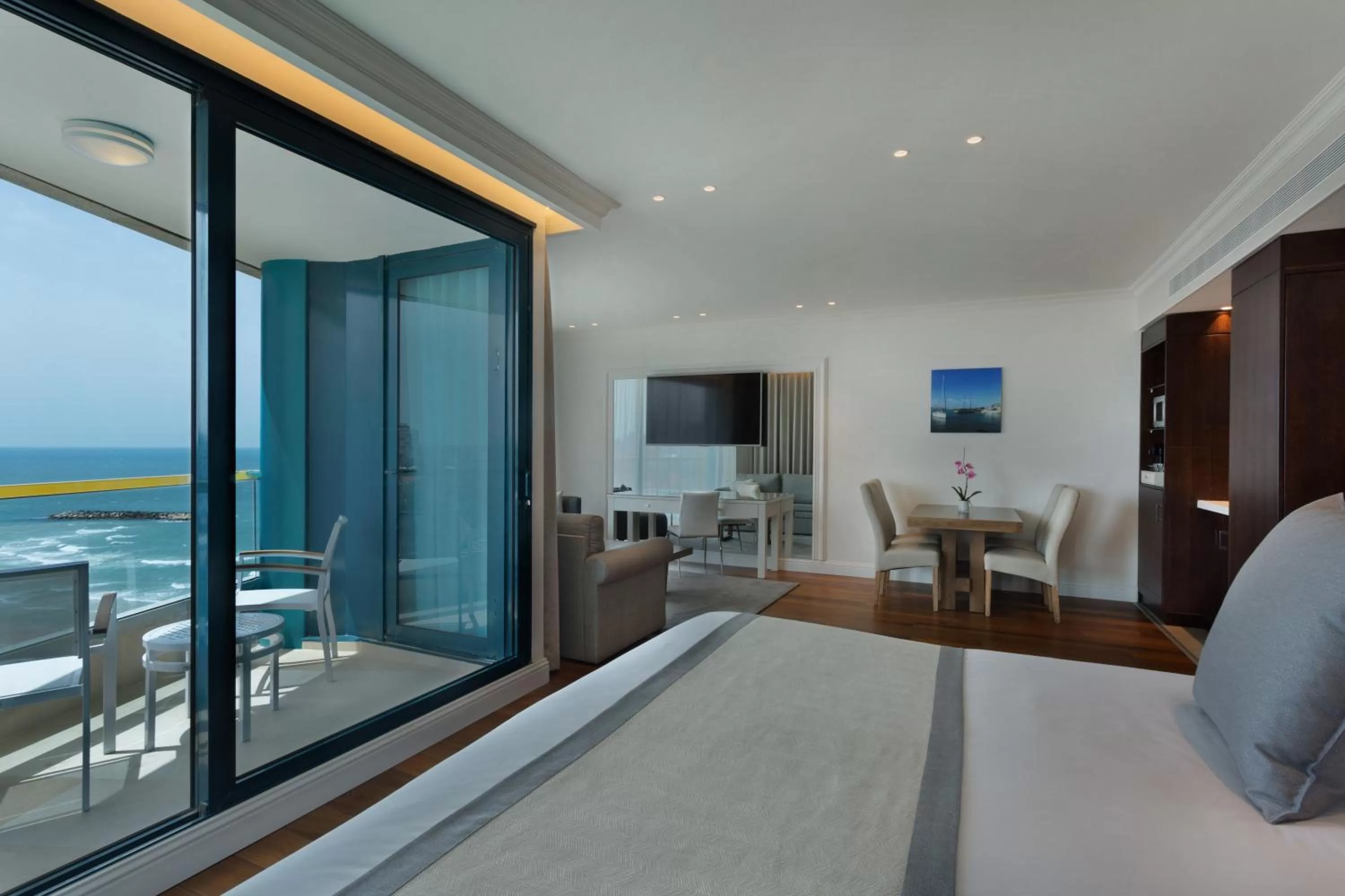 Executive Suite - single occupancy in Herbert Samuel Okeanos Suites Herzilya