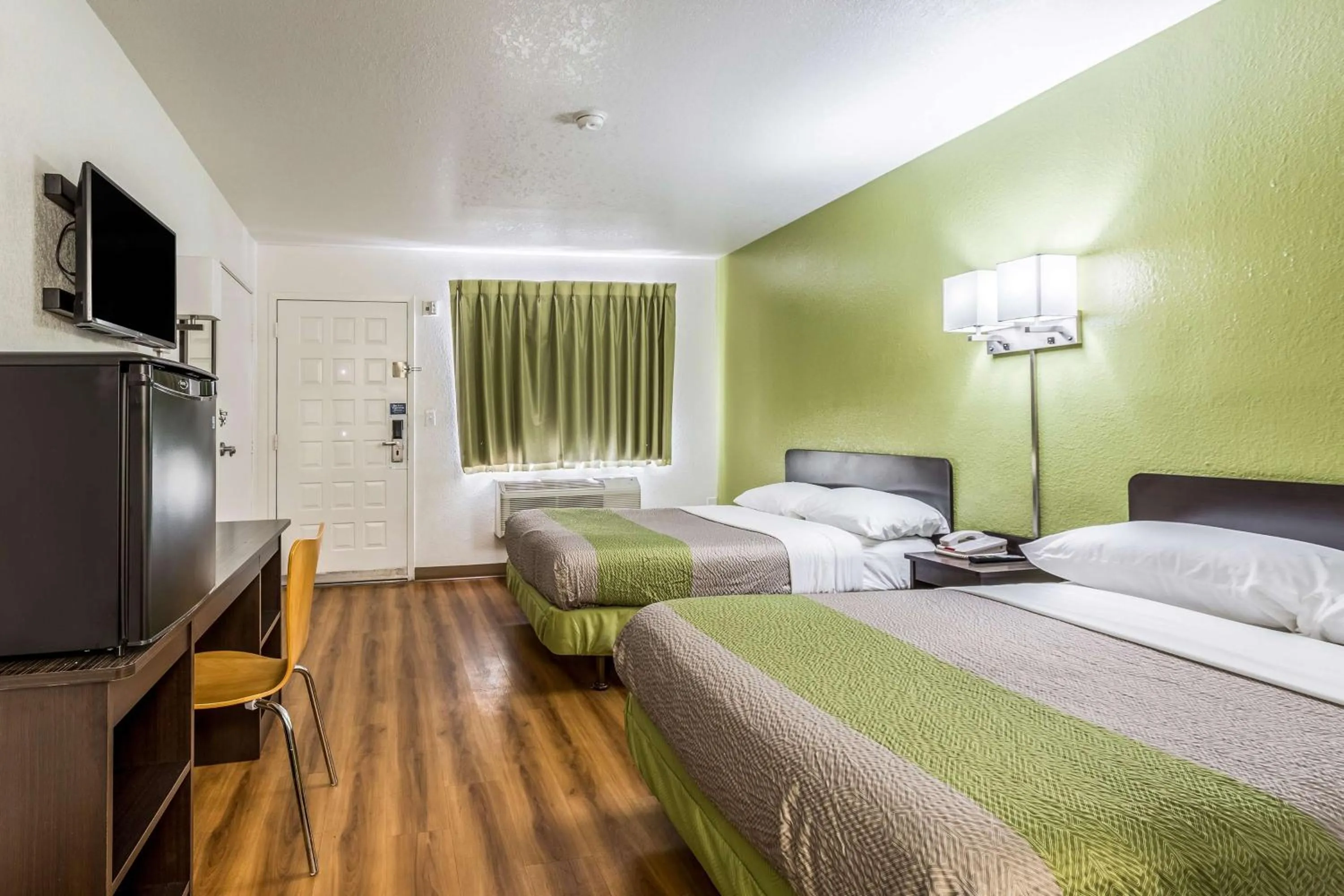 Quadruple Room - single occupancy in Motel 6-El Paso, TX - East