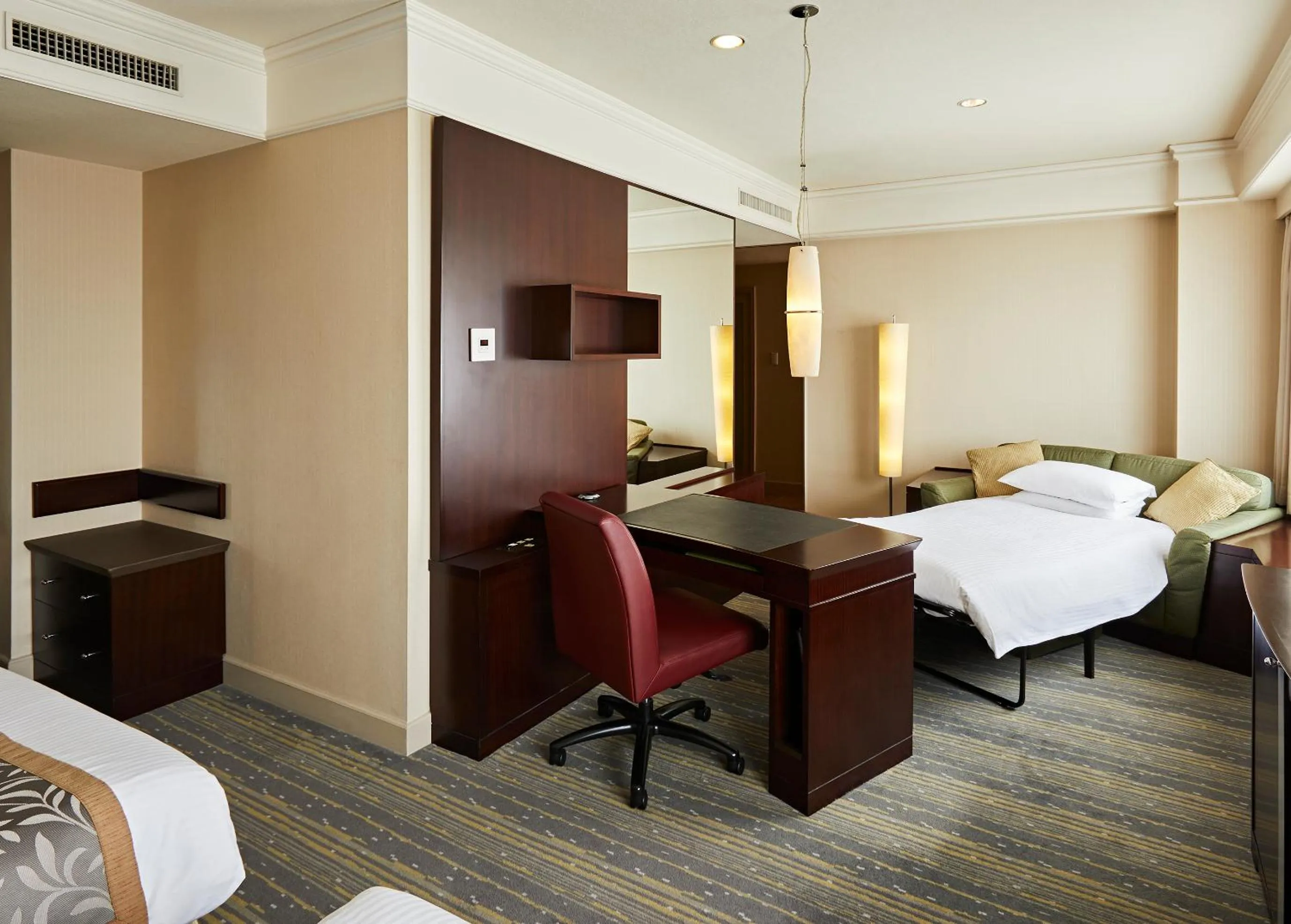 Triple Room with Complementary Breakfast - Executive Floor in Royal Park Hotel