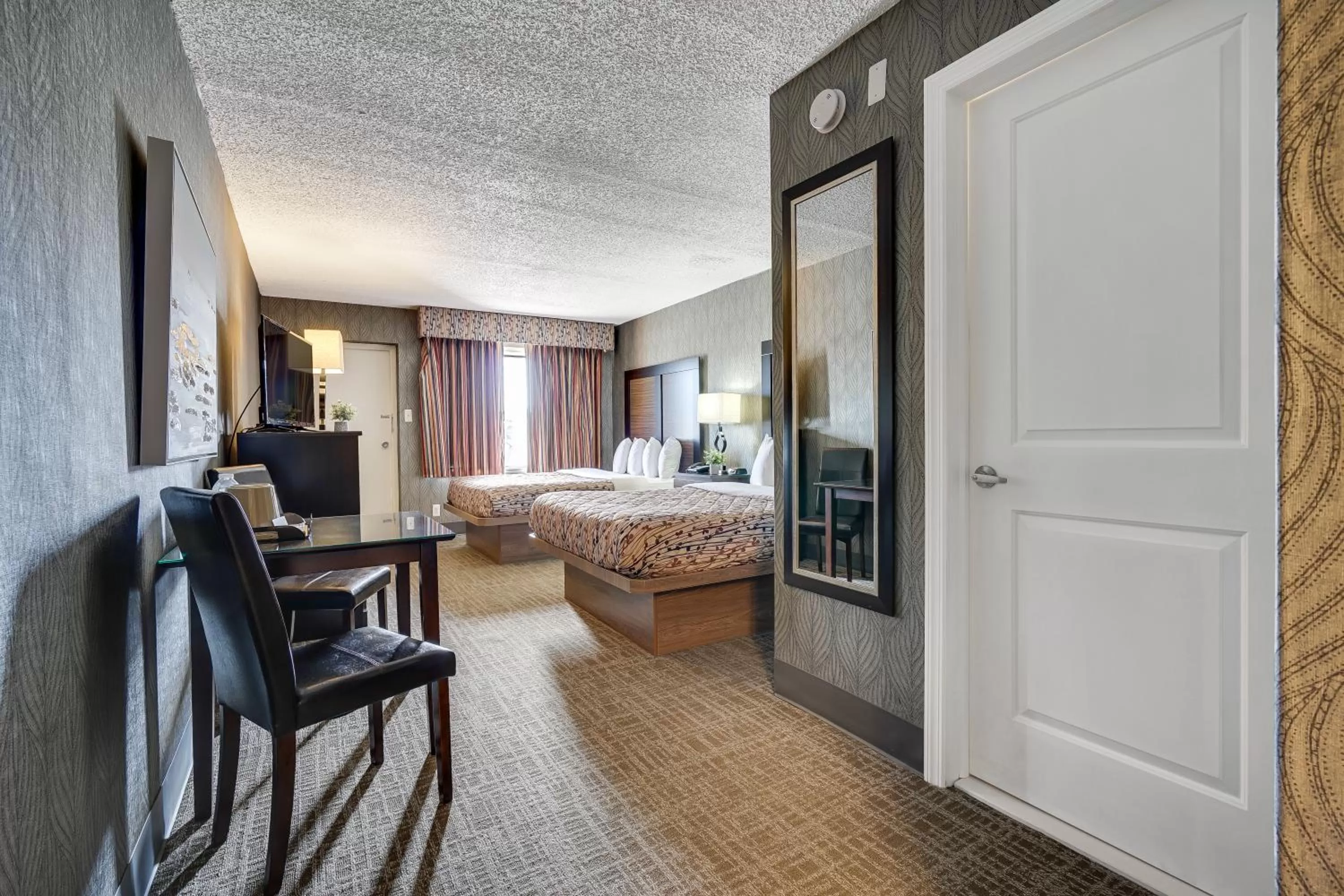 Queen Room with Two Queen Beds - Non-Smoking in Blue Creek Inn