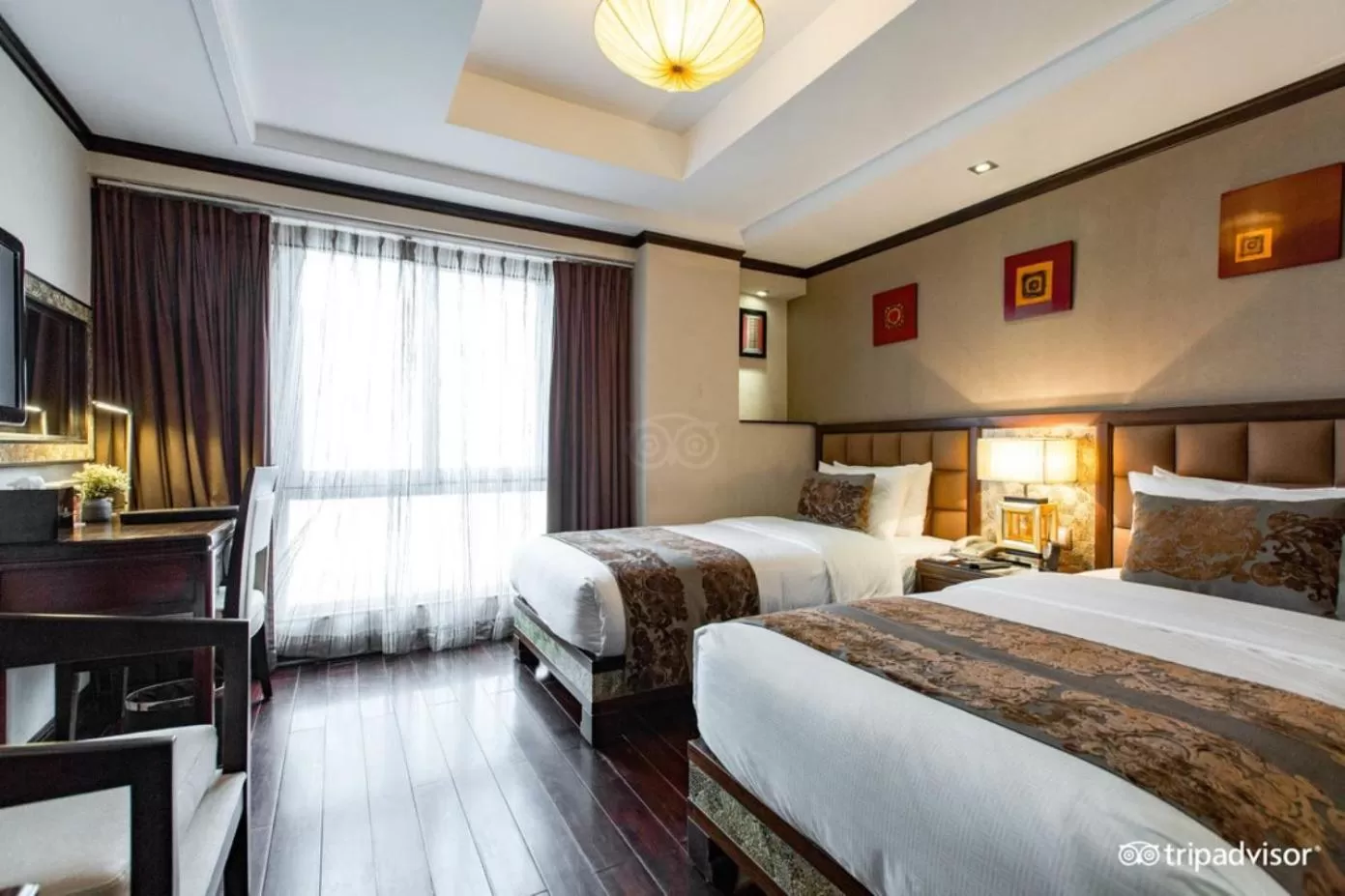 Twin Room with City View in Golden Lotus Luxury Hotel