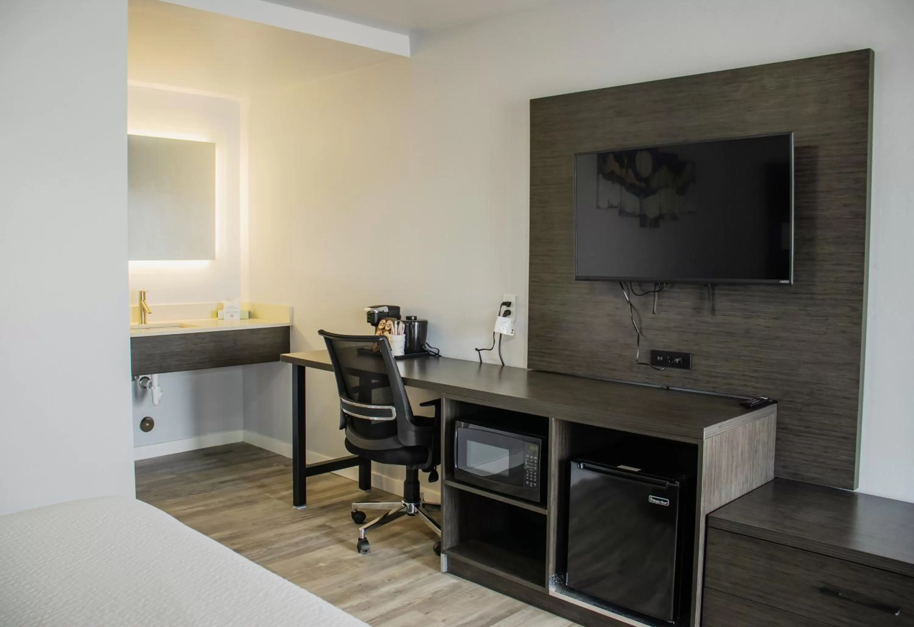 Deluxe King Studio in Bears Ears Inn