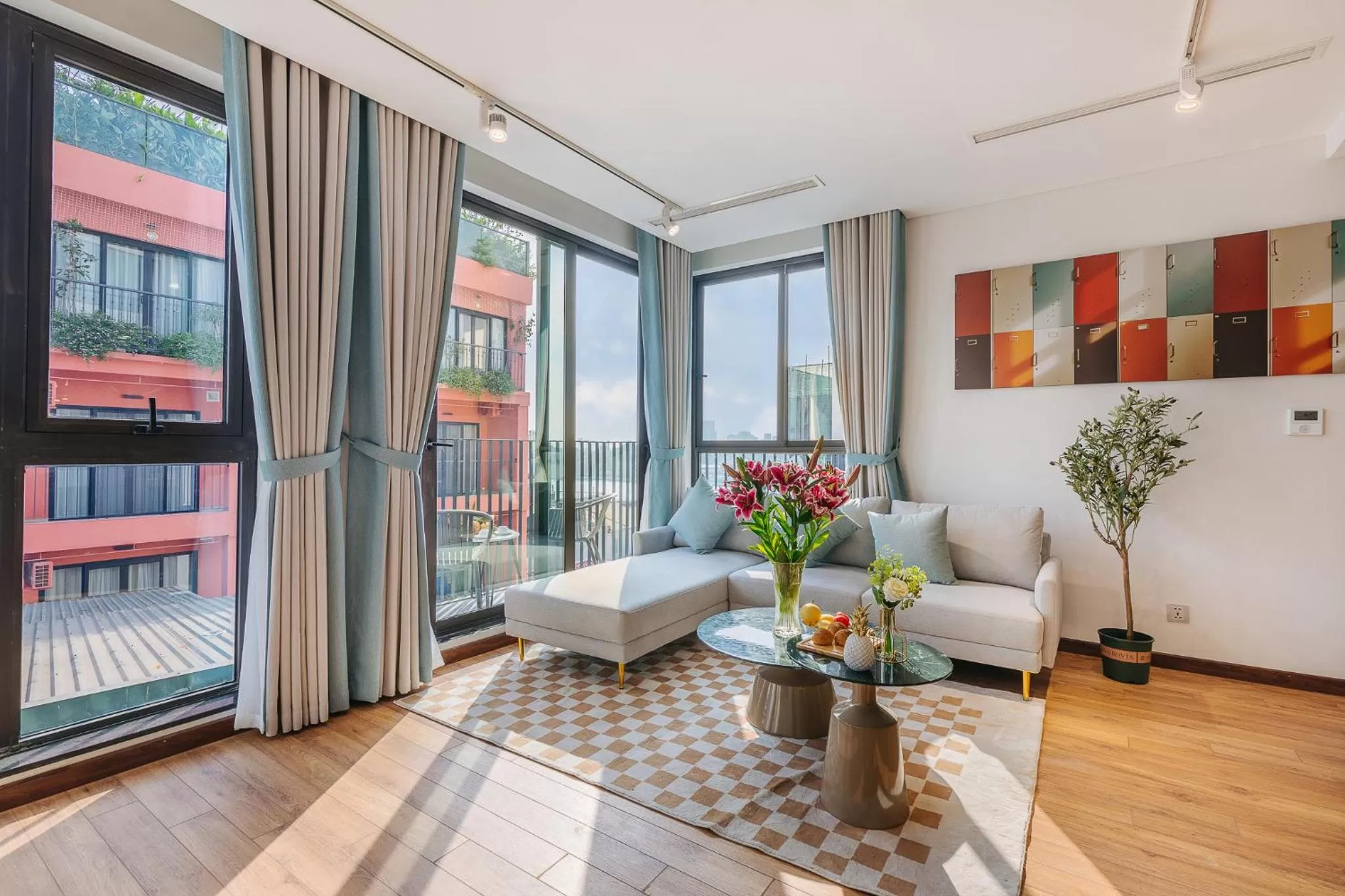 Margaery Boutique Apartment & Skyon9 Rooftop Bar