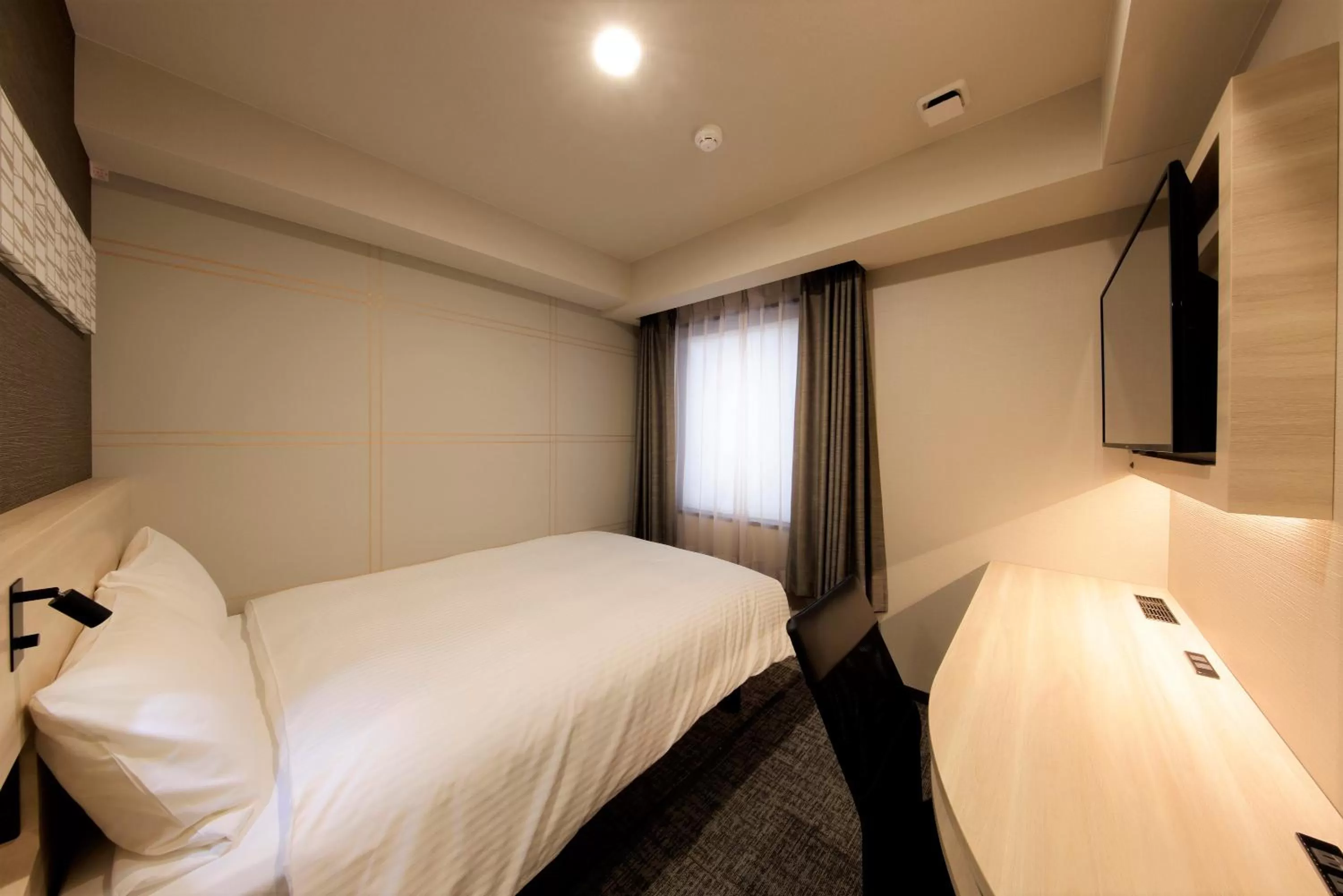 Double Room in Smile Hotel Osaka Nakanoshima