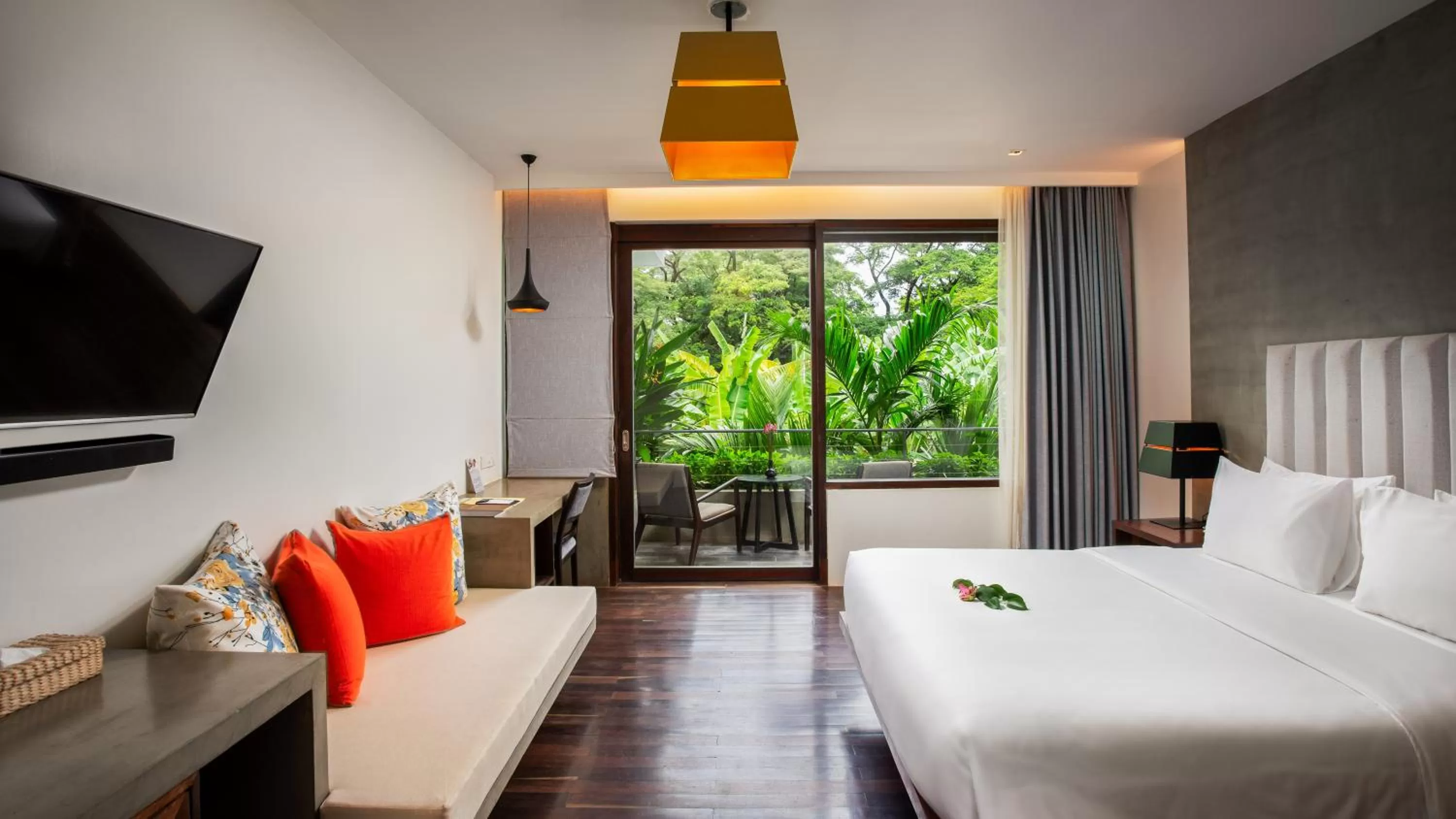 Deluxe Double Pool View in Apsara Residence Hotel