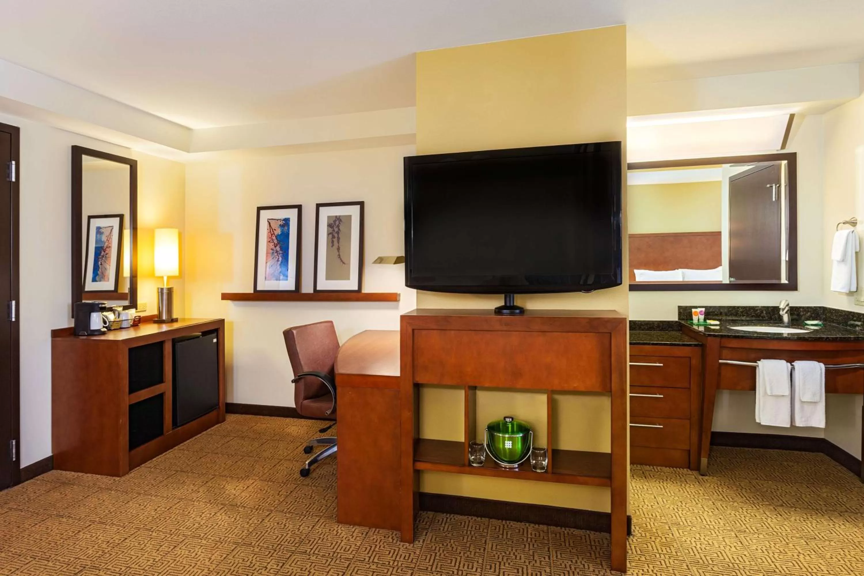 Queen Room with Two Queen Beds and Roll-In Shower - Disability Access in Hyatt Place San Diego-Vista/Carlsbad