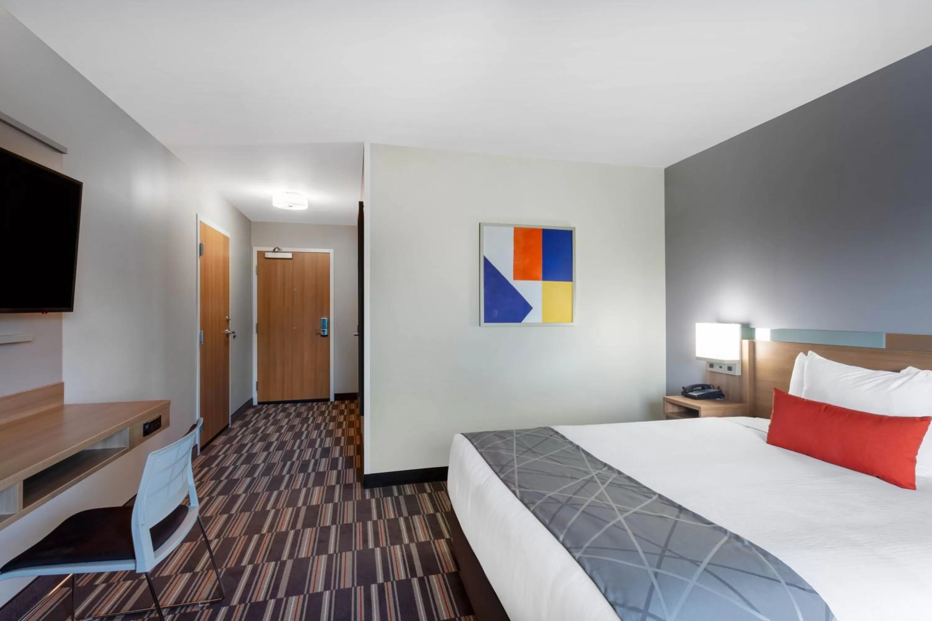Queen Room - Non-Smoking in Microtel Inn & Suites by Wyndham Amsterdam