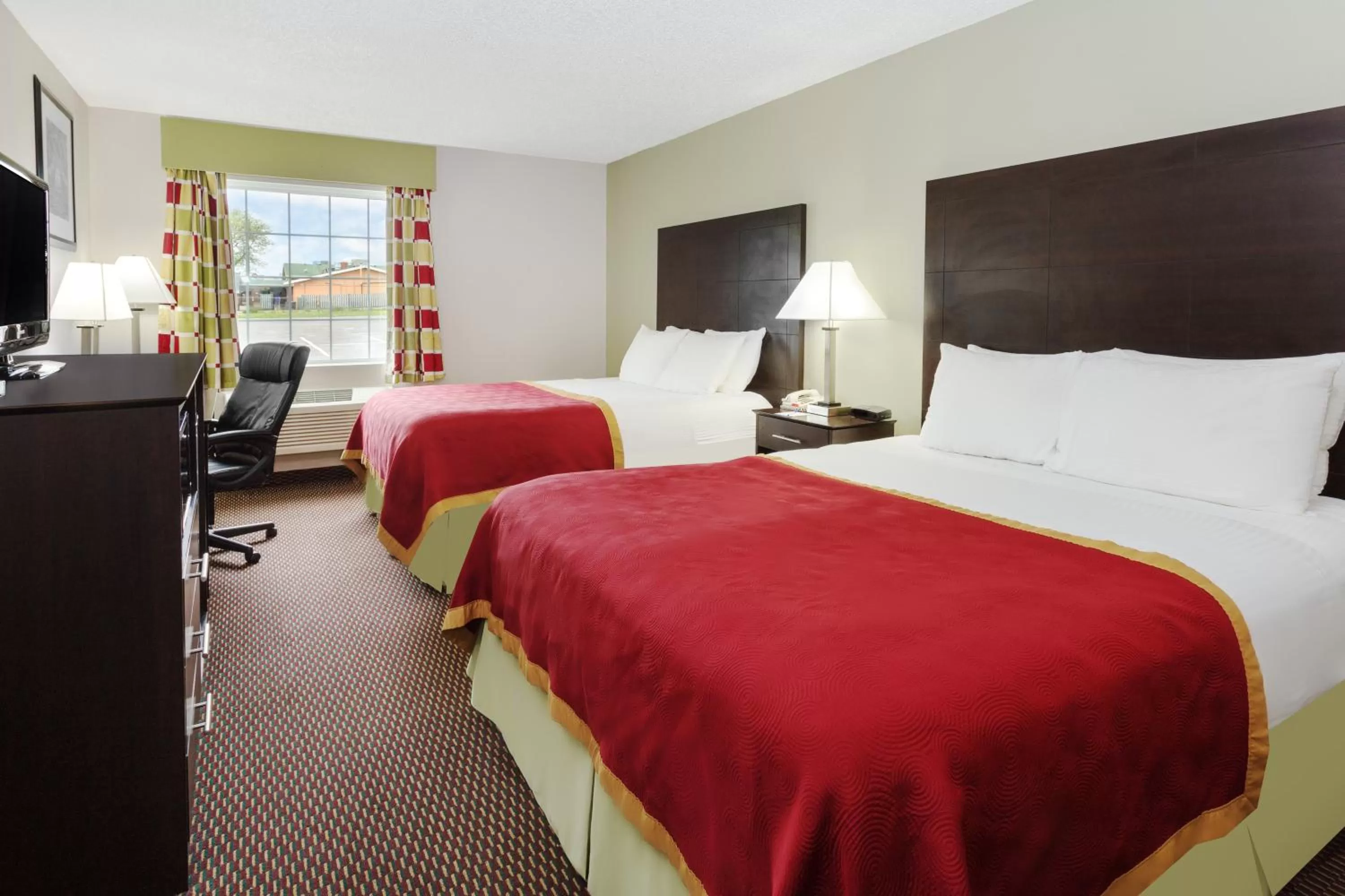 Queen Room with Two Queen Beds - Non-Smoking in Baymont by Wyndham Beloit