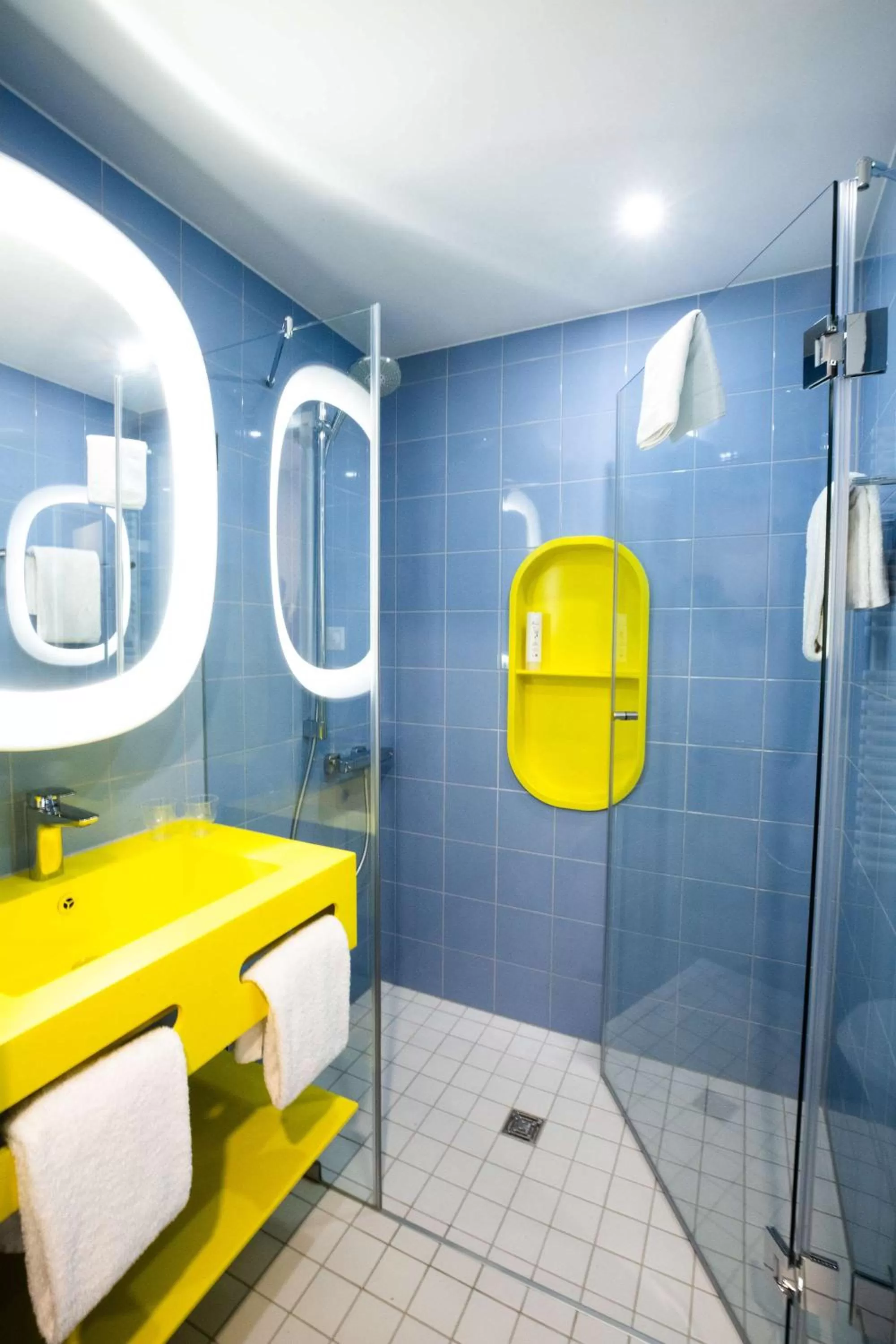 Comfort Design Room with a View in prizeotel Bern-City