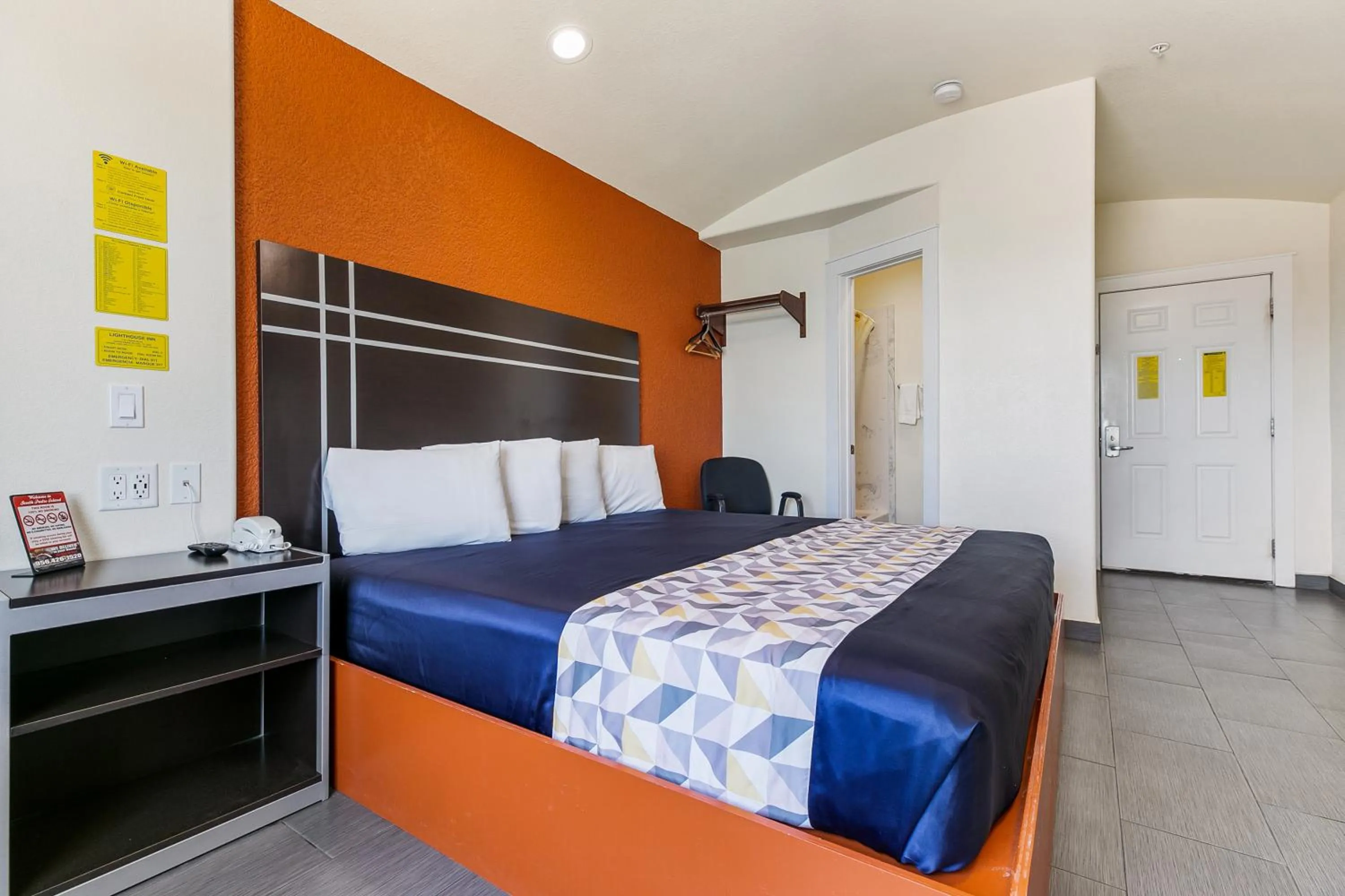 Standard King Room in Lighthouse Inn