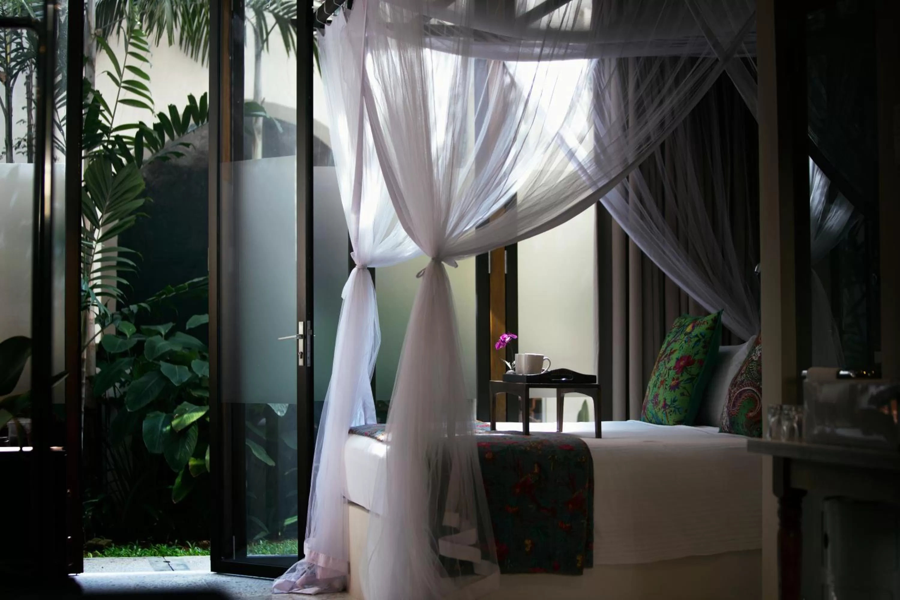 Deluxe King Room in Muntri Grove