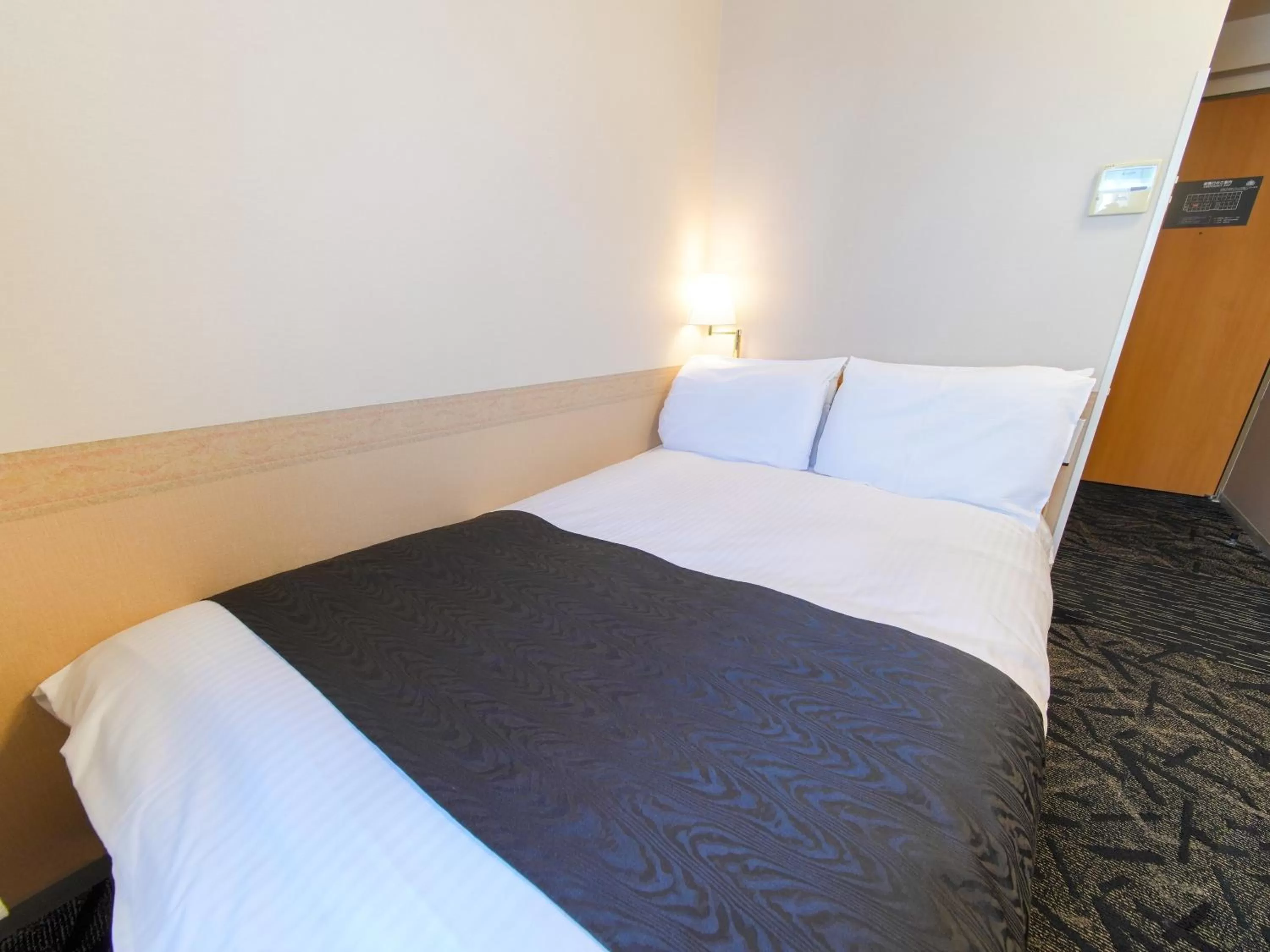Double Room with Small Double Bed - Smoking in APA Hotel Takasaki Ekimae