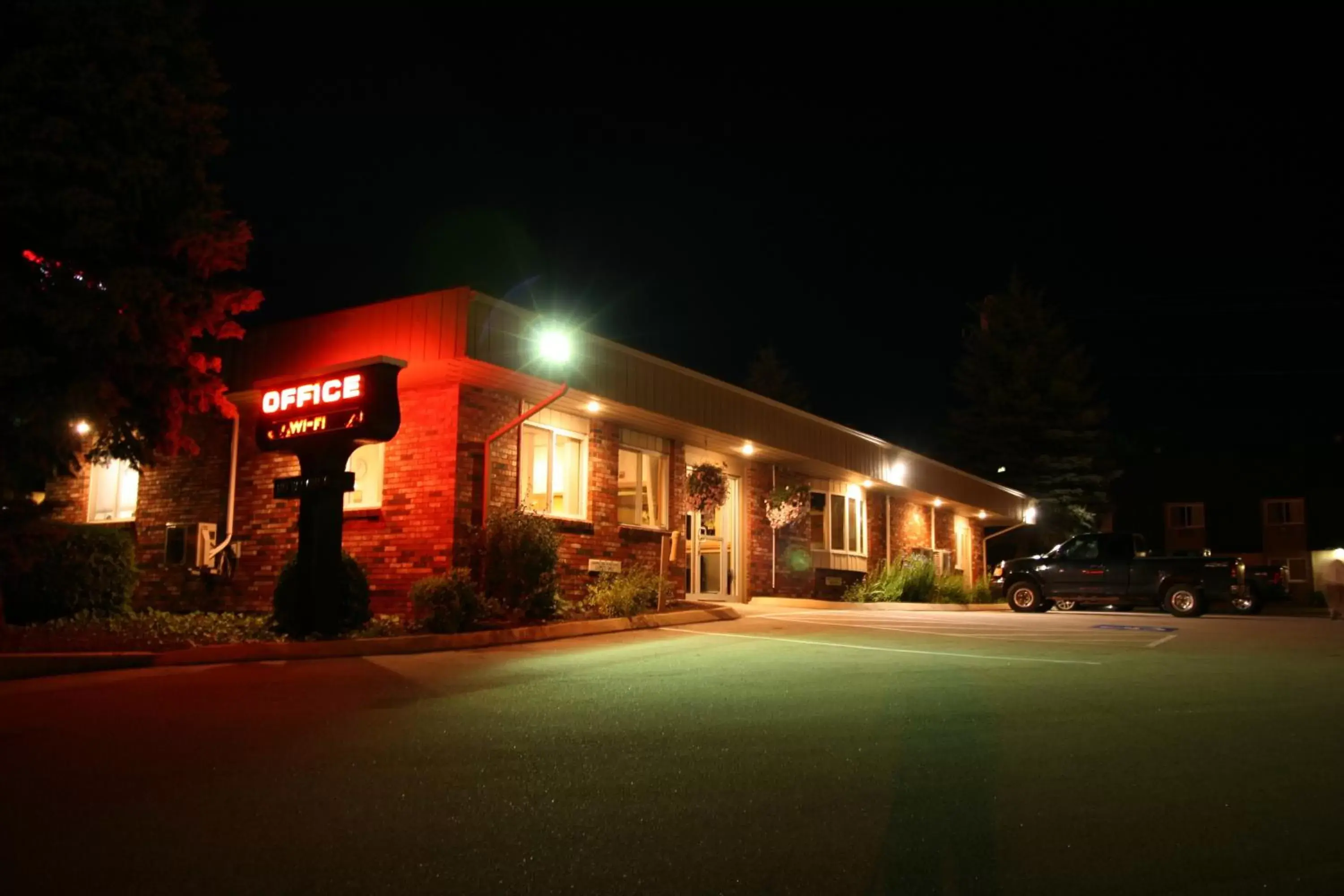 Bangor Inn & Suites Bangor Inn & Suites