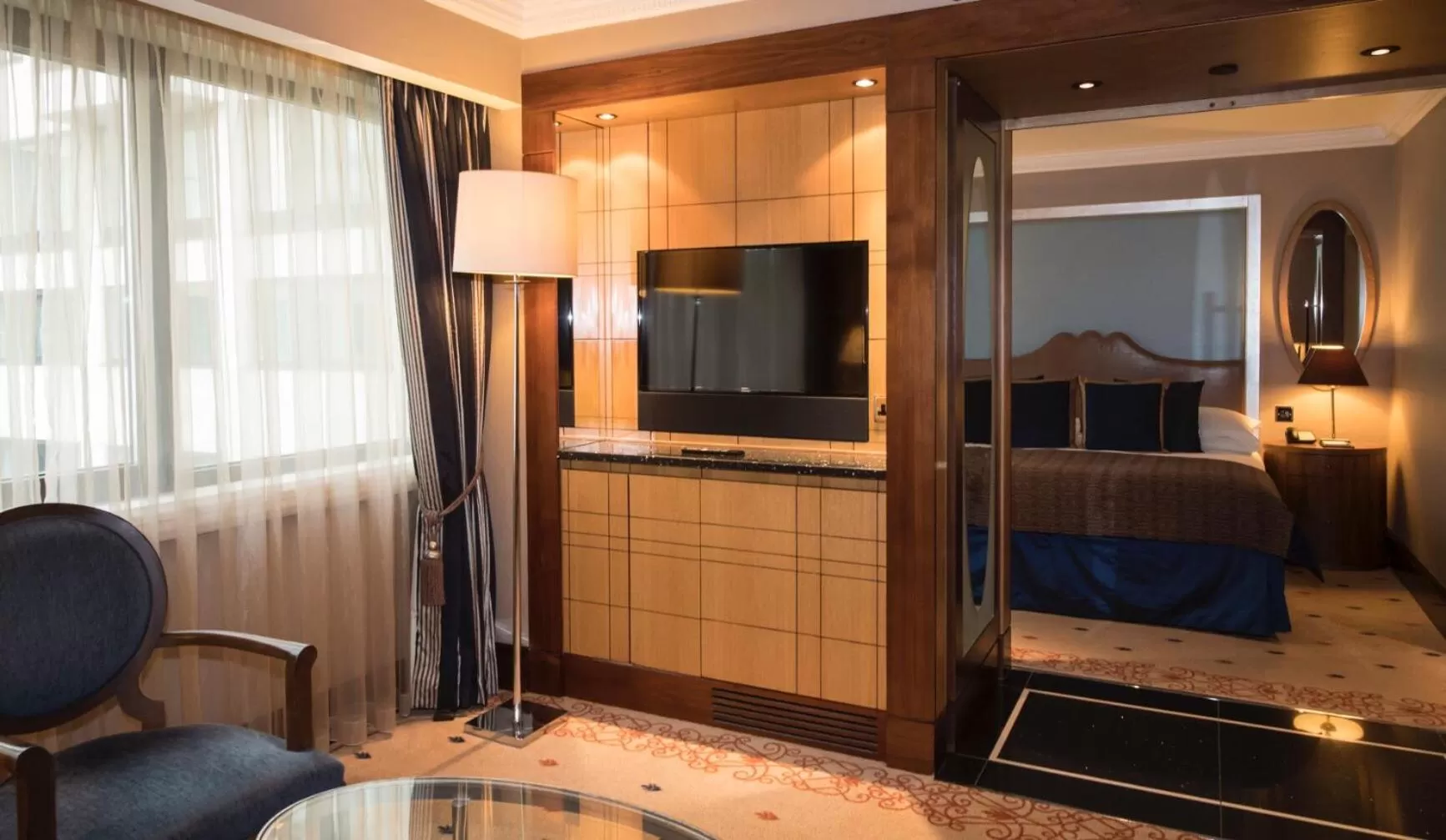 Junior King Suite in InterContinental London Park Lane by IHG