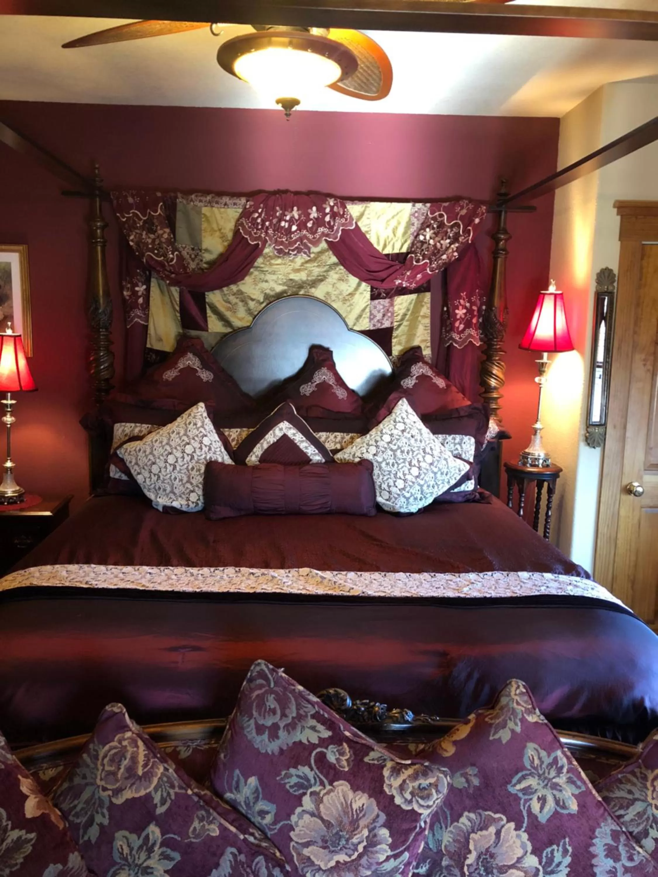 Valentine Suite at All Seasons Inn in All Seasons Inn