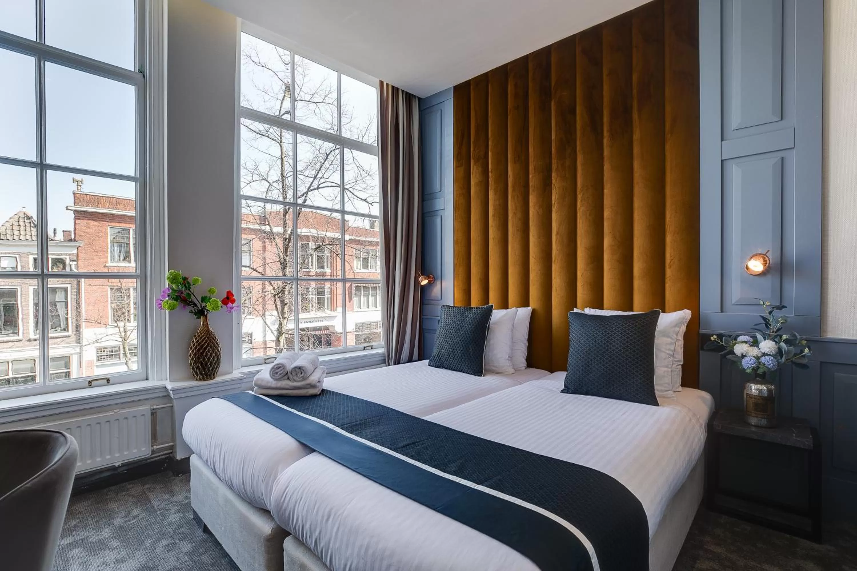 Double or Twin Room with Canal View in Hotel Royal Bridges