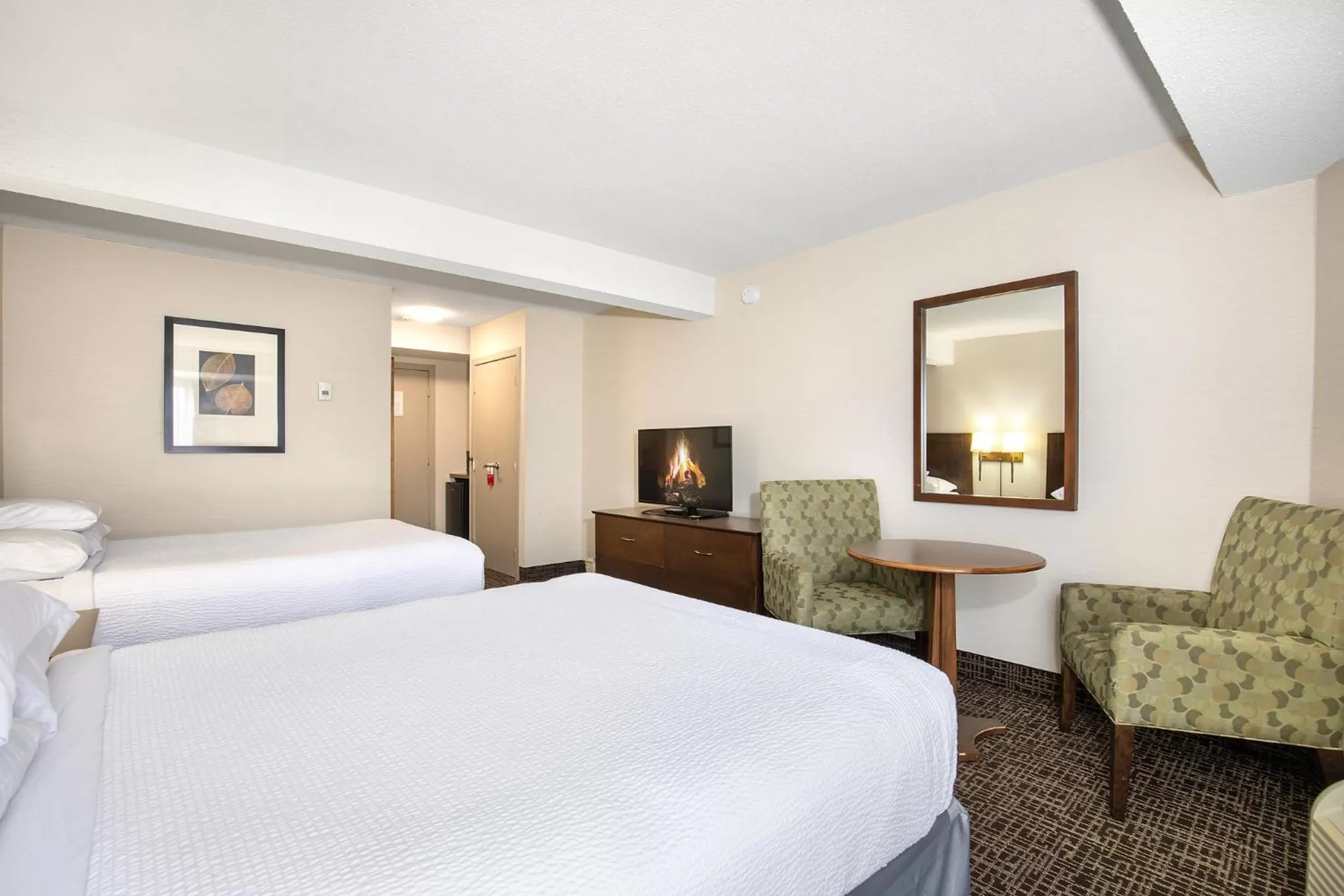 Queen Room with Two Queen Beds - Non-Smoking in Ramada by Wyndham Kamloops