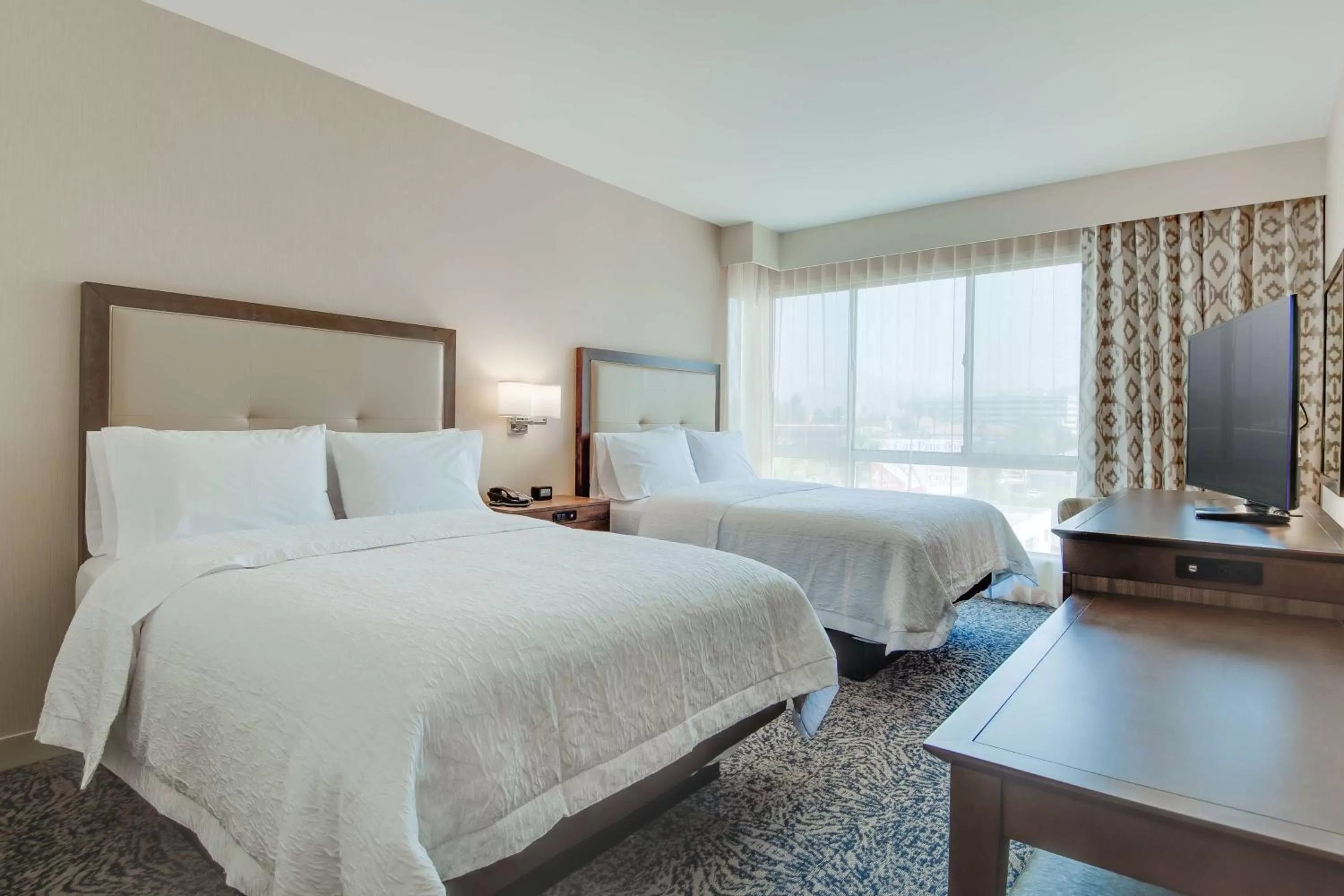 Queen Room with Two Queen Beds - Mobility and Hearing Access/Non-Smoking in Hampton Inn & Suites Los Angeles - Glendale
